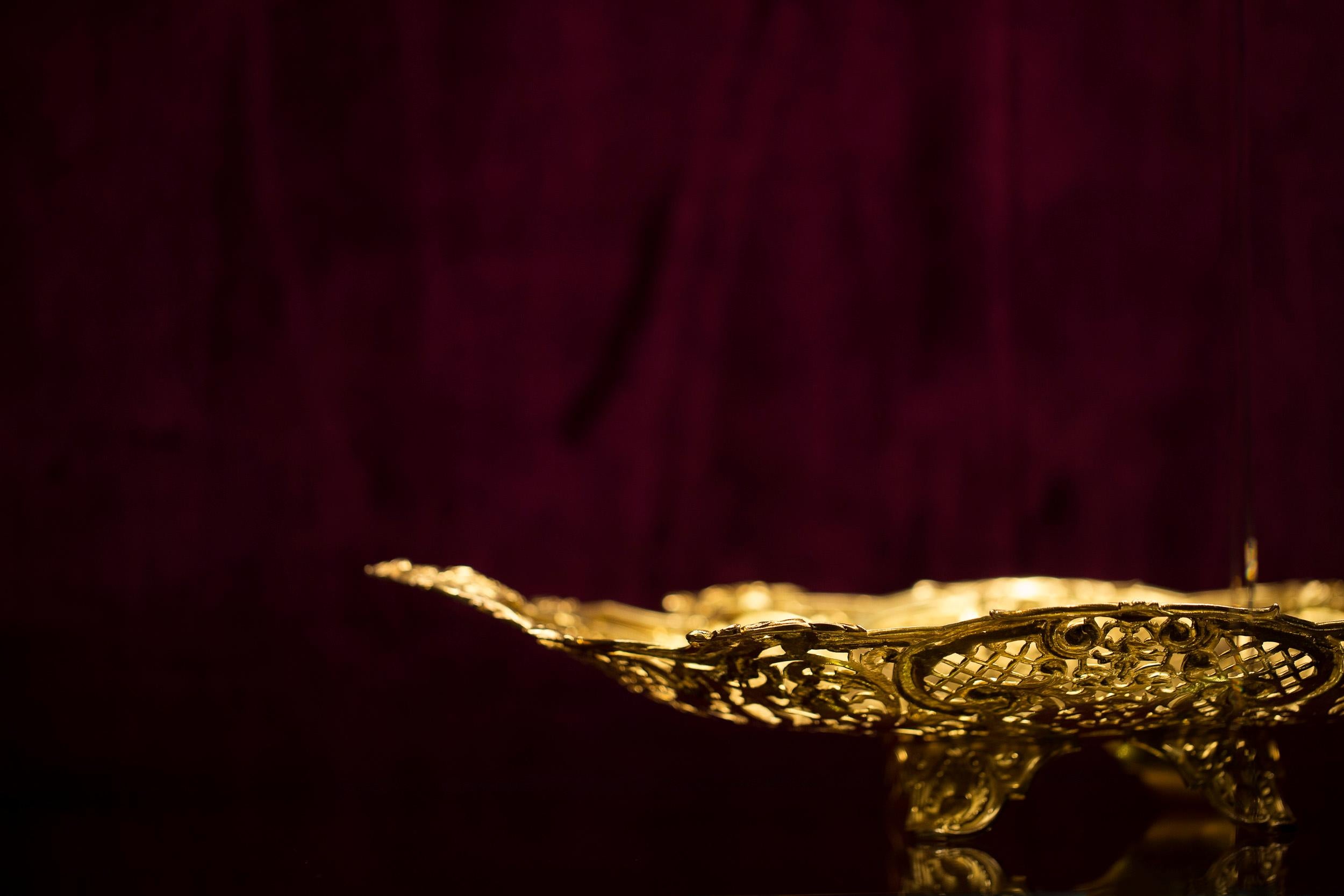 Handgefertigter Obstkorb aus vergoldetem Silber von J. C. Klinkosch mit Originalgehäuse 3