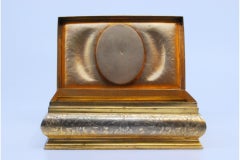 Gilded silver jewelry box with plant engravings and enamel antique lady