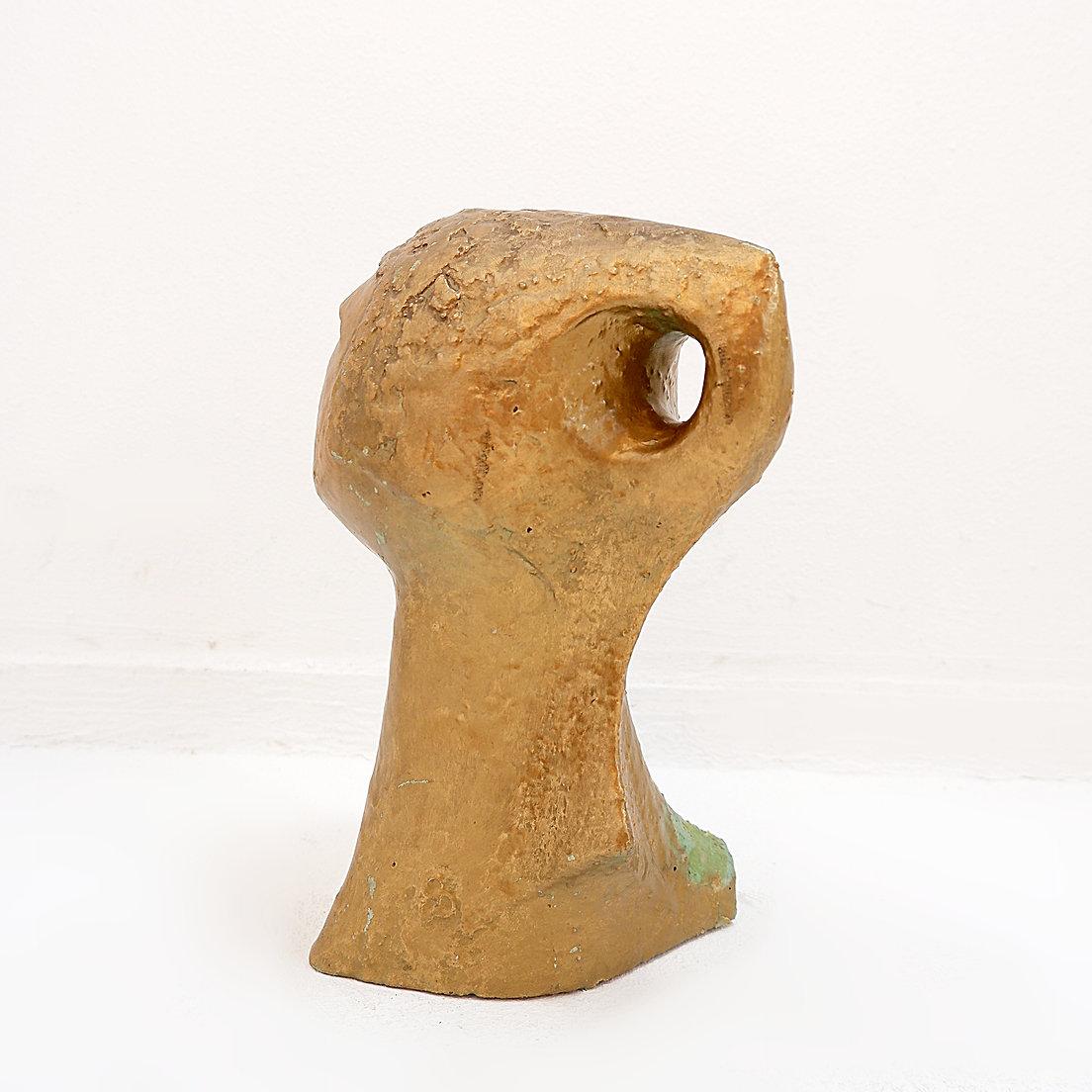 Terracotta Scultura di testa di donna in terracotta dorata in vendita