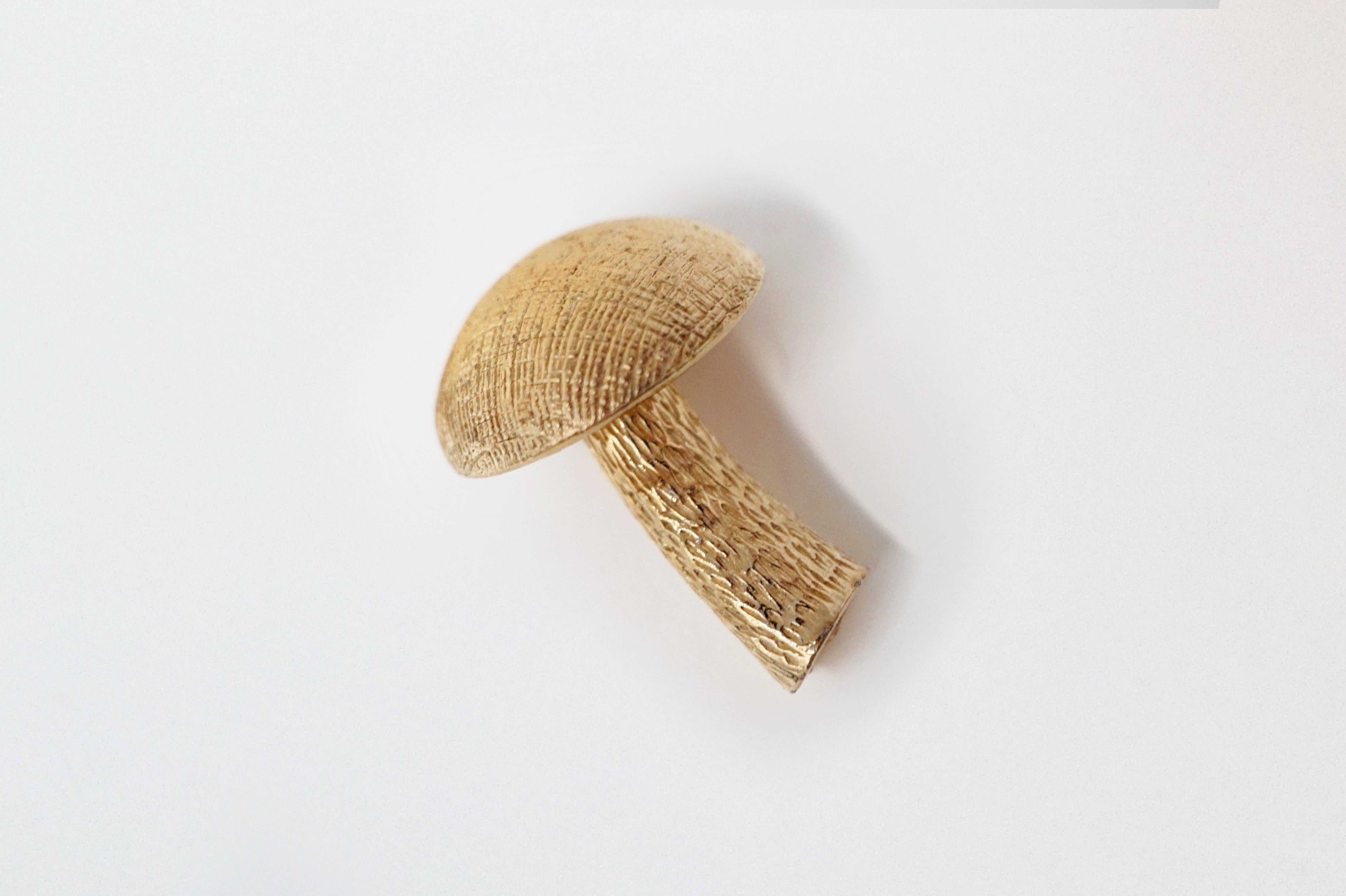 Gilded Three Dimensional Mushroom Brooch by Castlecliff, Signed, circa 1950s 1