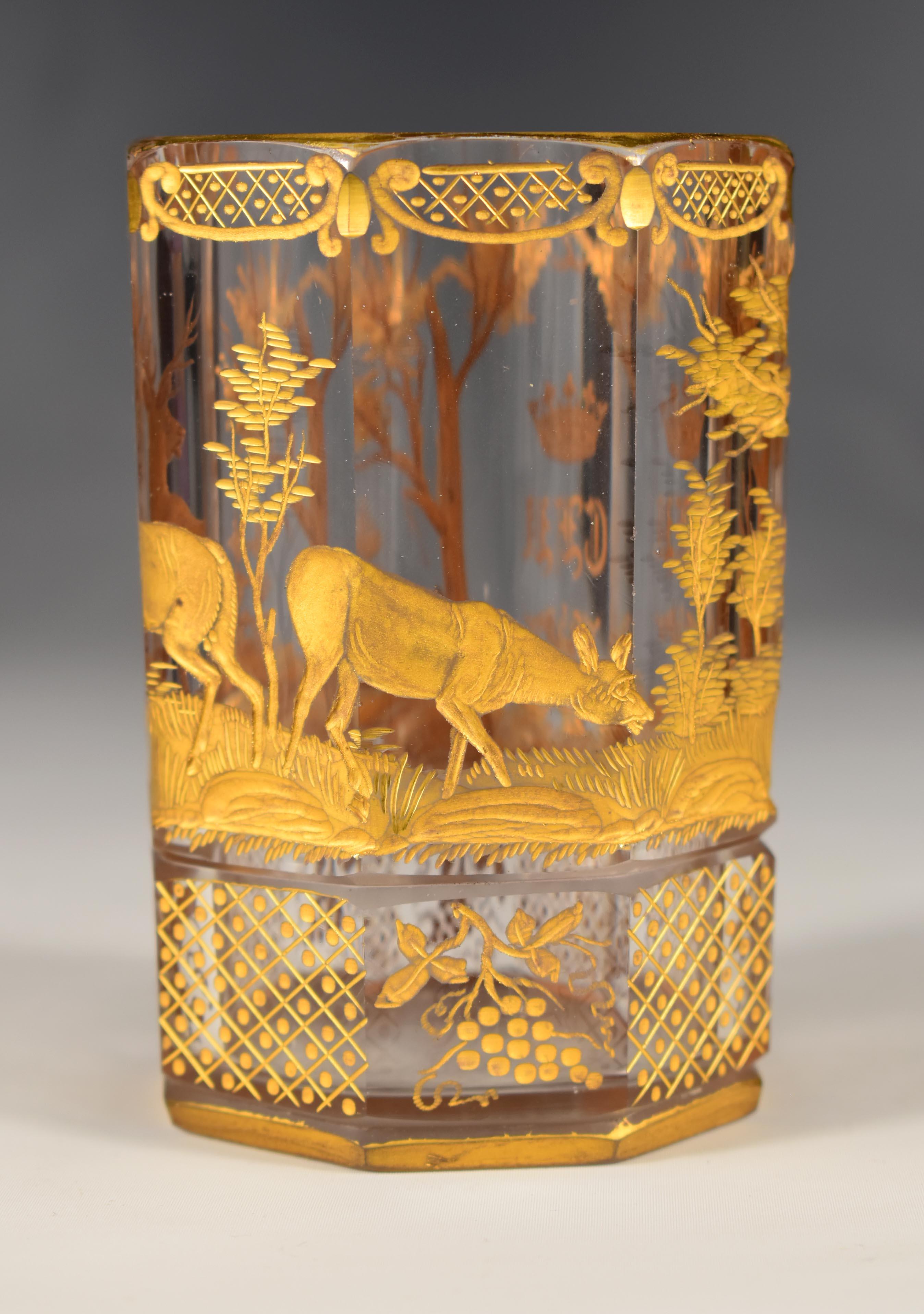 Gilded Vase + Two Gilded Glasses - Hunting motif. 20th century For Sale 7