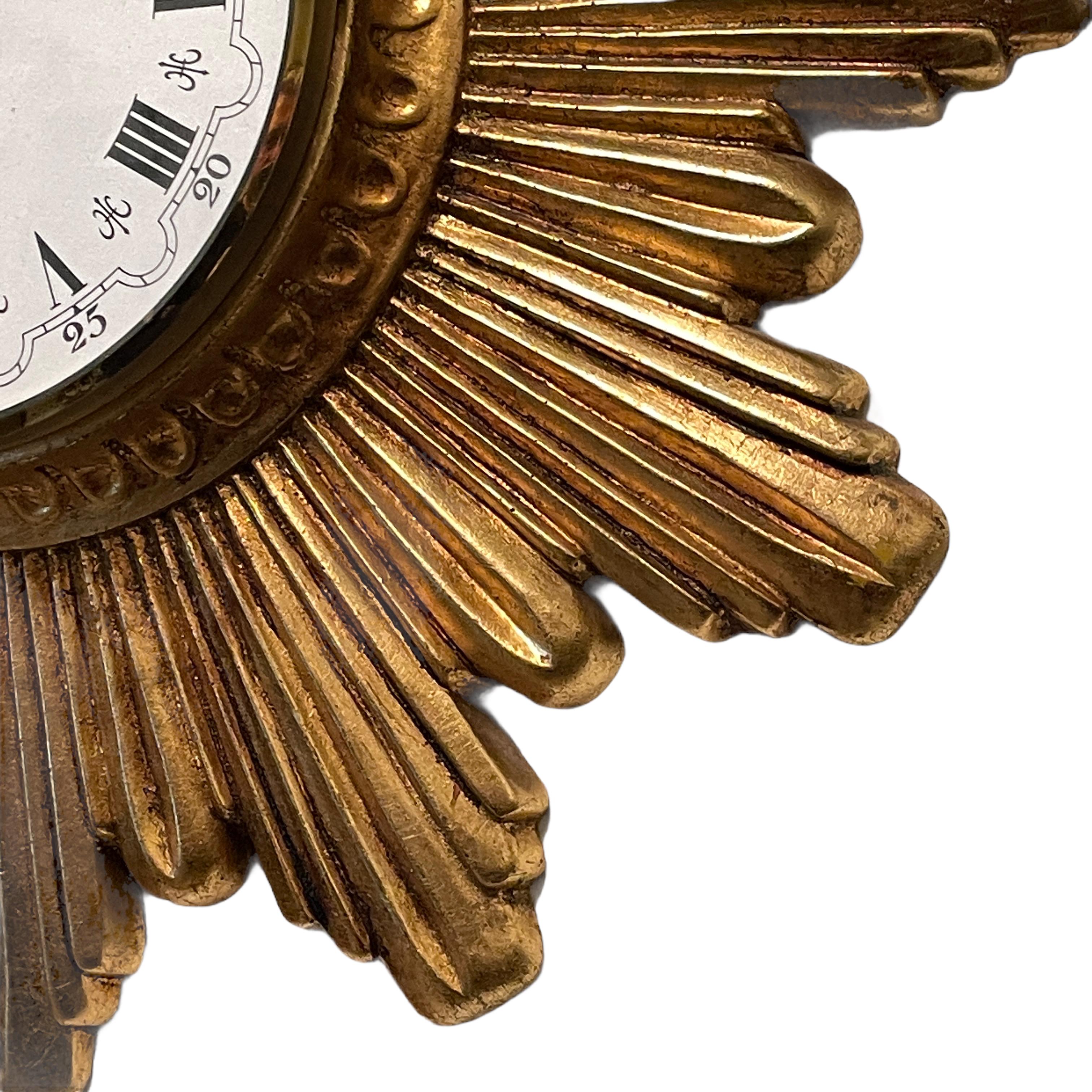 Gilded Vintage Mid-Century Sunburst Starburst Wall Clock Vedette France 1970s In Good Condition In Nuernberg, DE