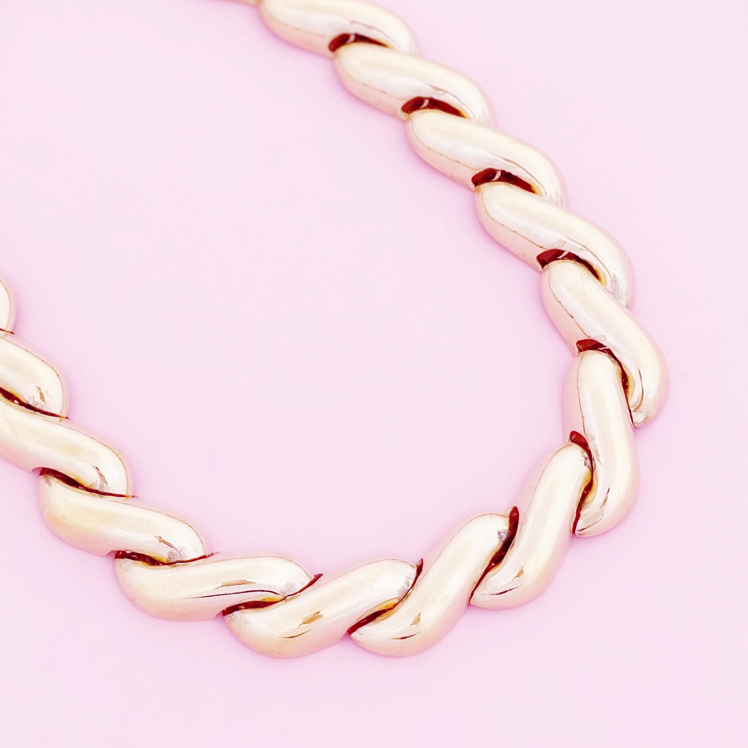 wavy gold necklace