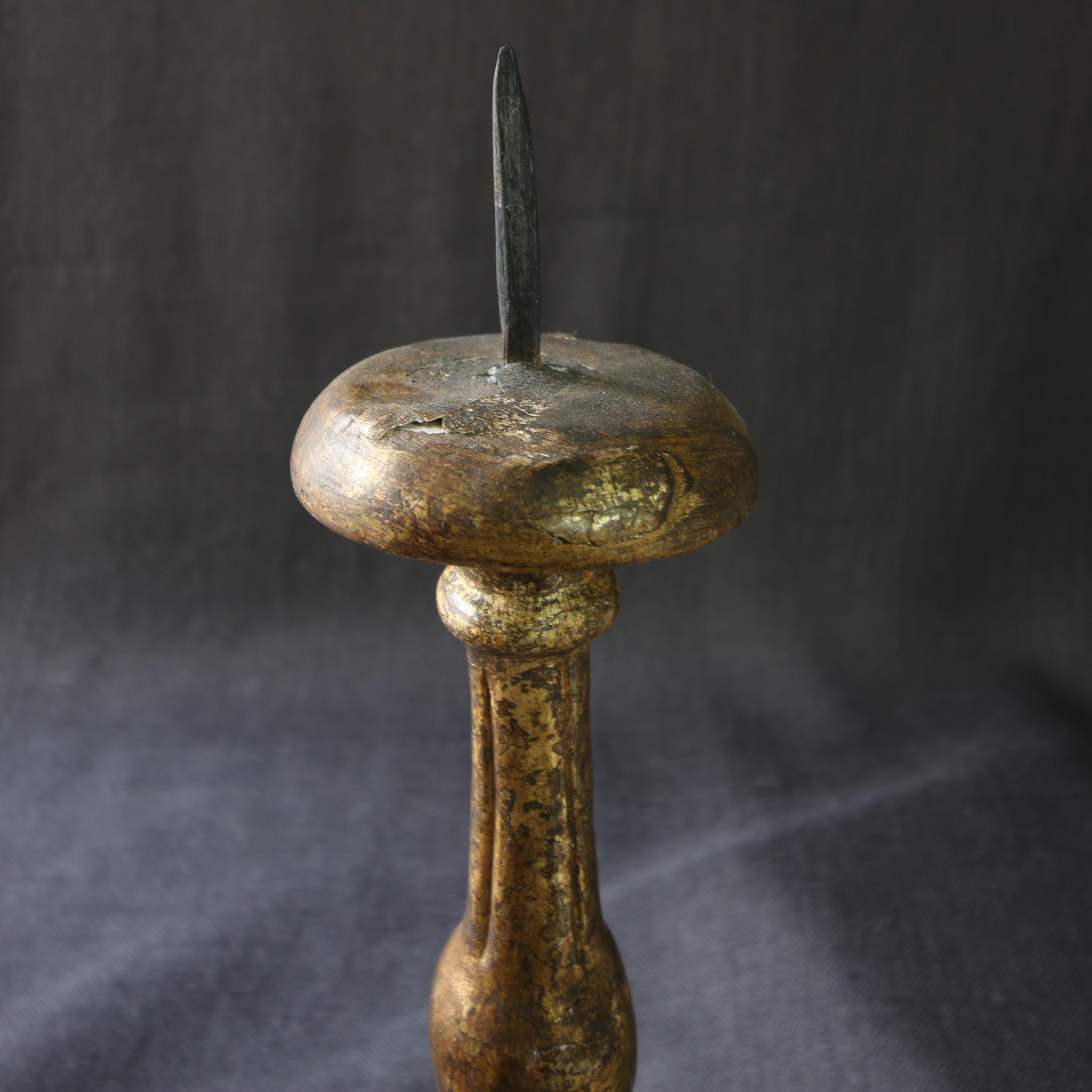 Gilded Wood Candle Spike, Italy, 18th Century In Fair Condition In Paris, France