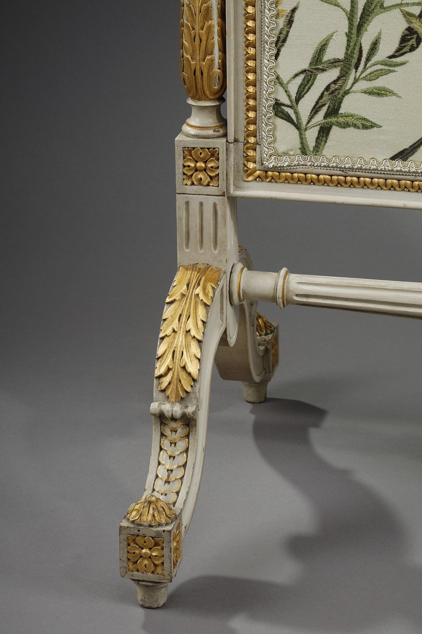 Late 19th Century Gilded Wood Fire Screen with Parrots, Louis XVI Style
