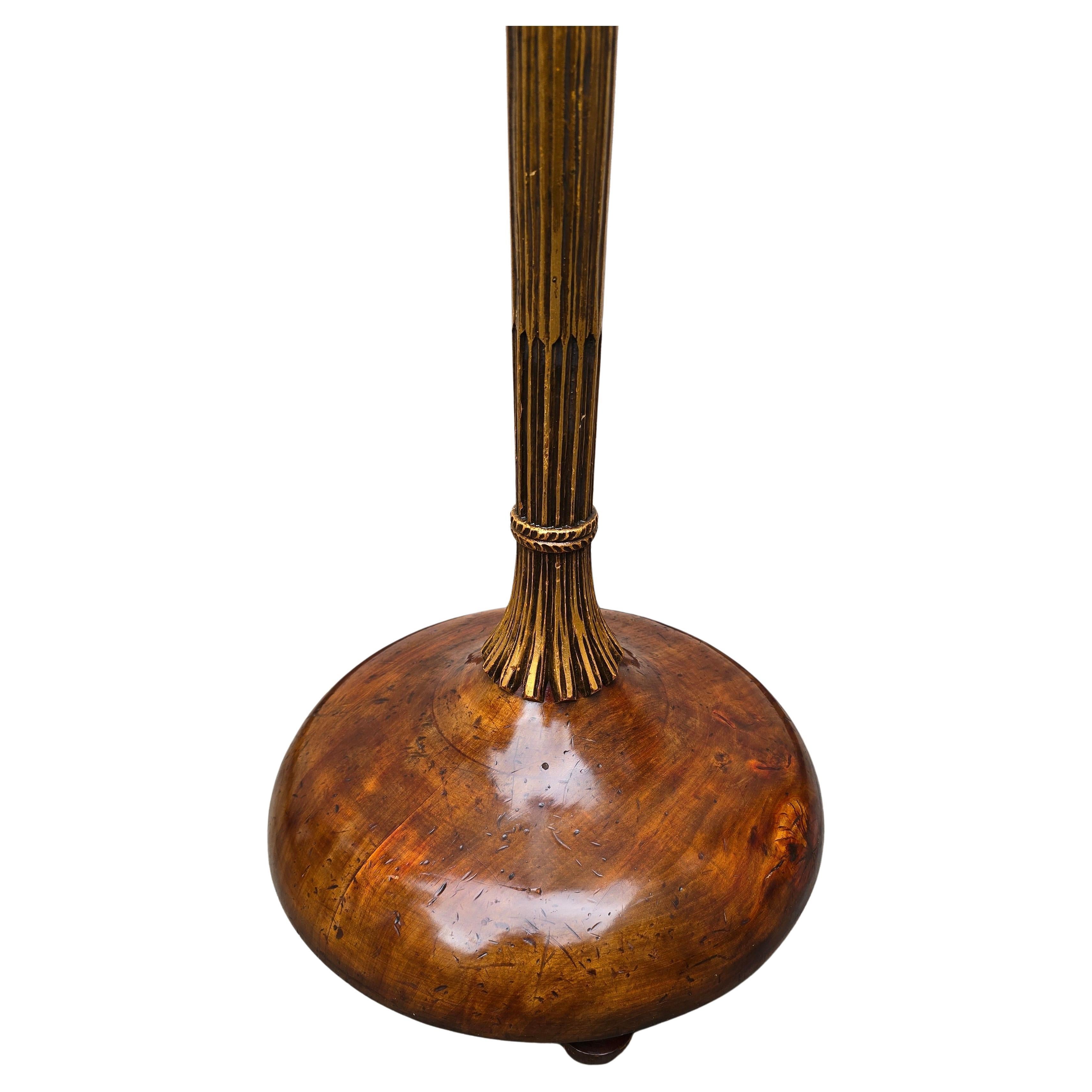 Lámpara de pie de madera dorada de Alfred Chambon, años 30 en venta 4
