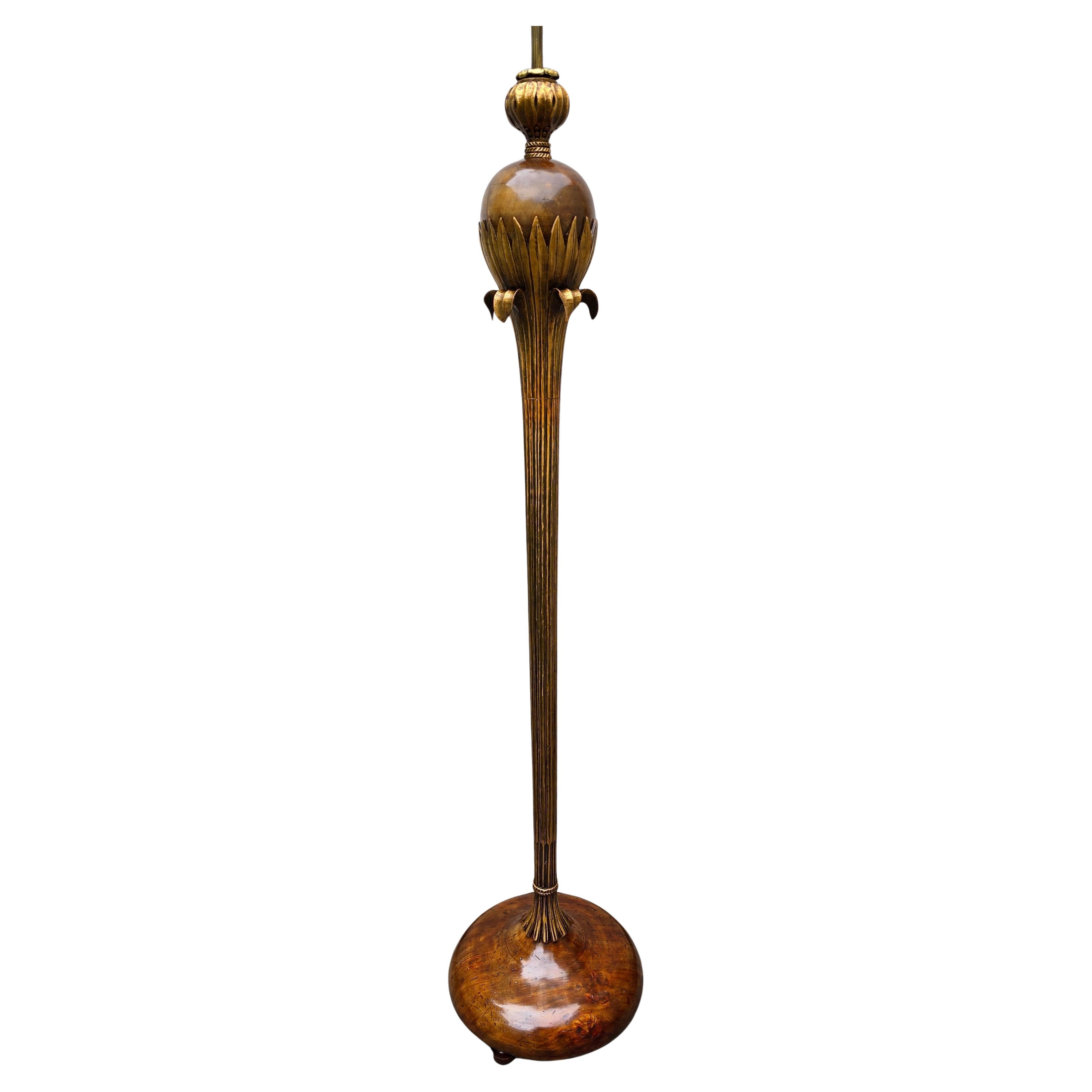 Lámpara de pie de madera dorada de Alfred Chambon, años 30 en Bueno estado para la venta en Antwerp, BE