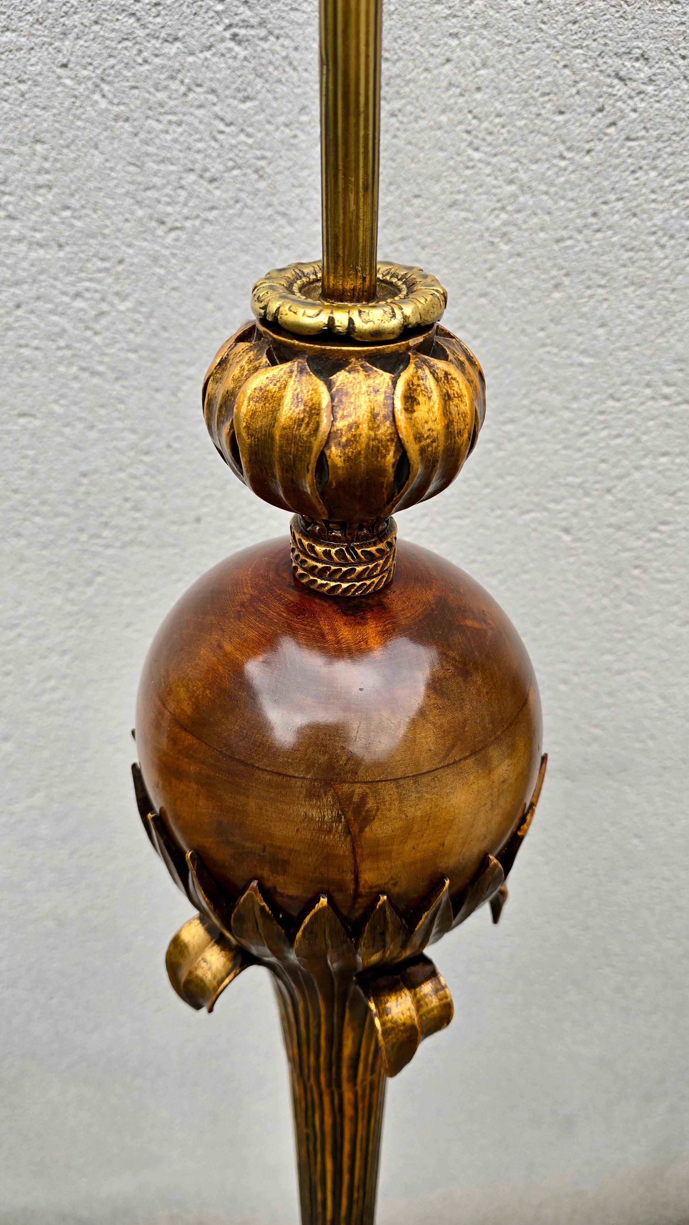 Lámpara de pie de madera dorada de Alfred Chambon, años 30 en venta 2