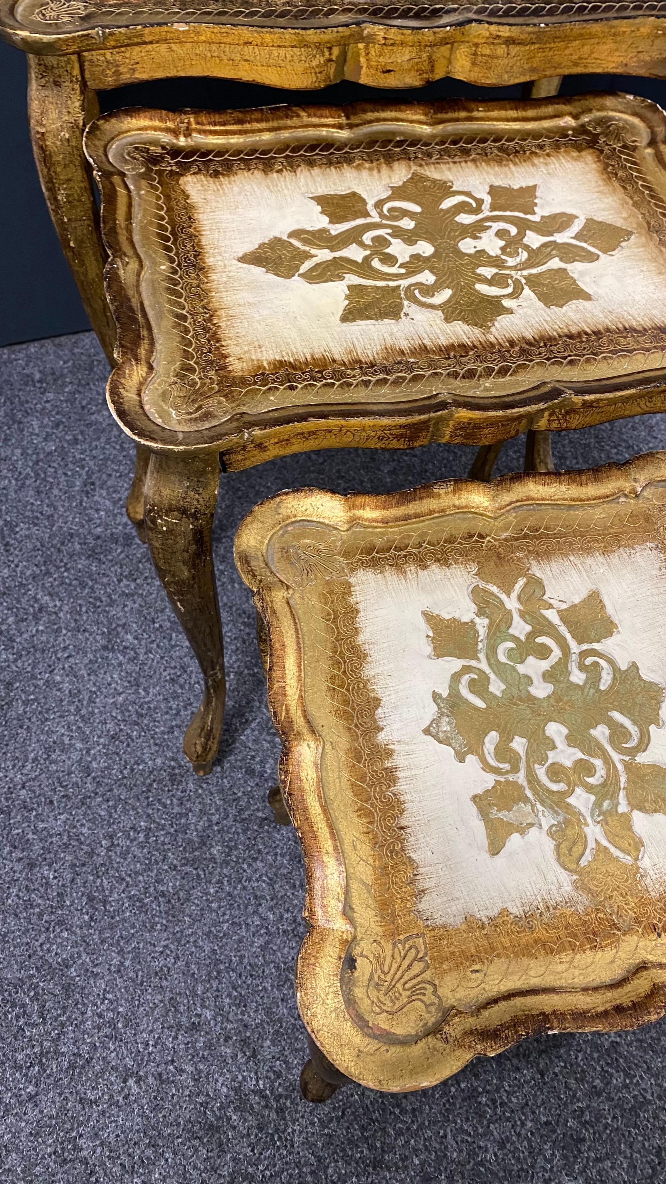 Gilded Wood Florentine Hollywood Regency Style Tole Set of Three Nesting Tables 1