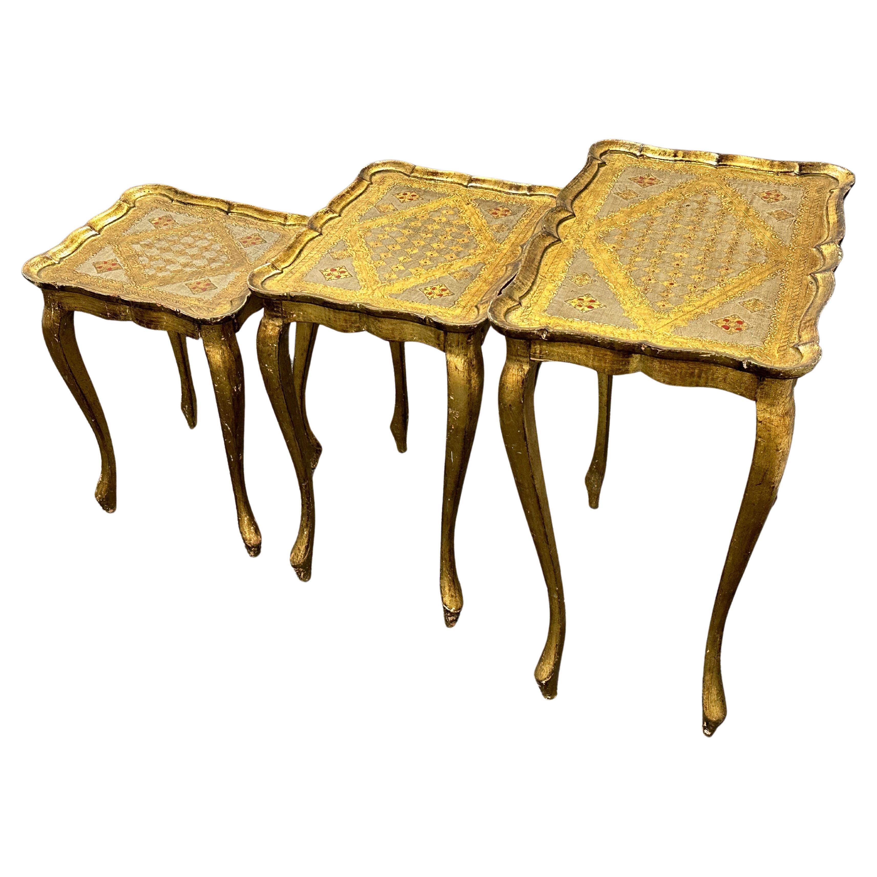 Gilded Wood Florentine Hollywood Regency Style Tole Set of Three Nesting Tables For Sale