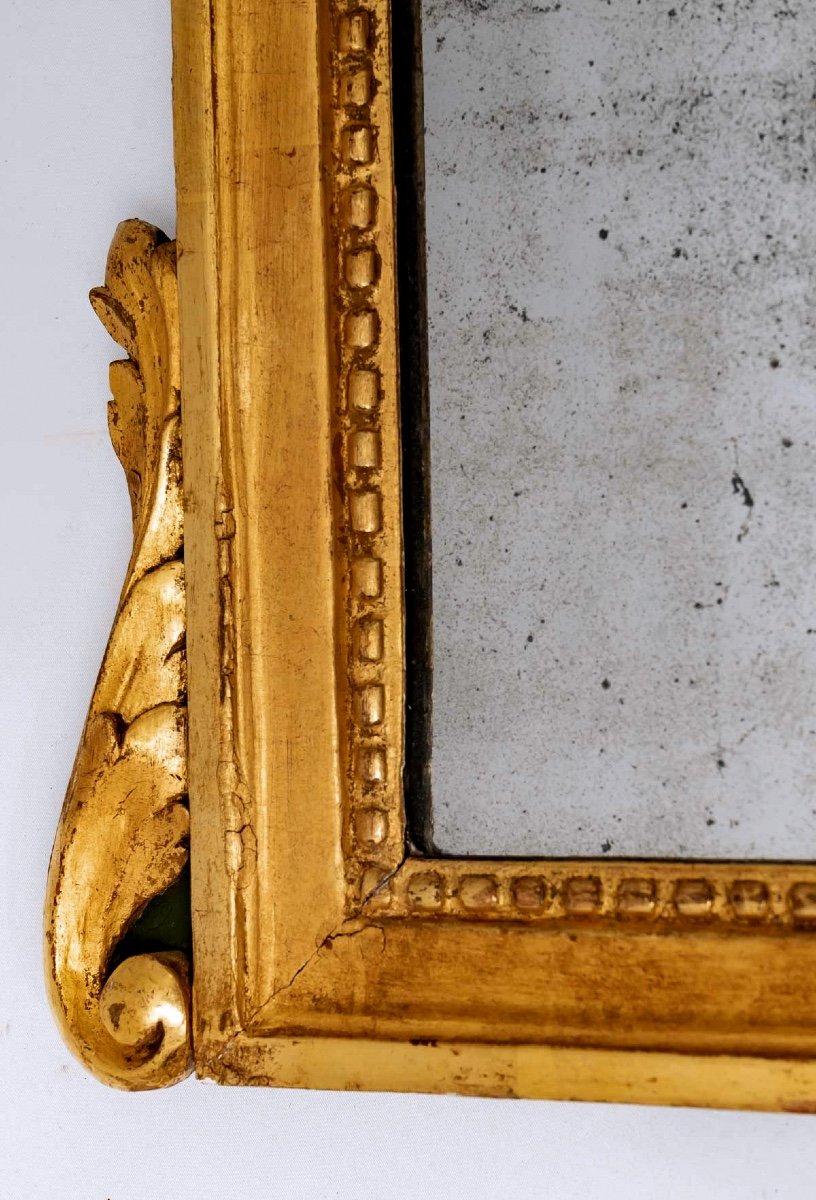 Français Miroir en bois doré Louis XVI, Devotion du Sacré-Cœur - Période : XVIIIe en vente