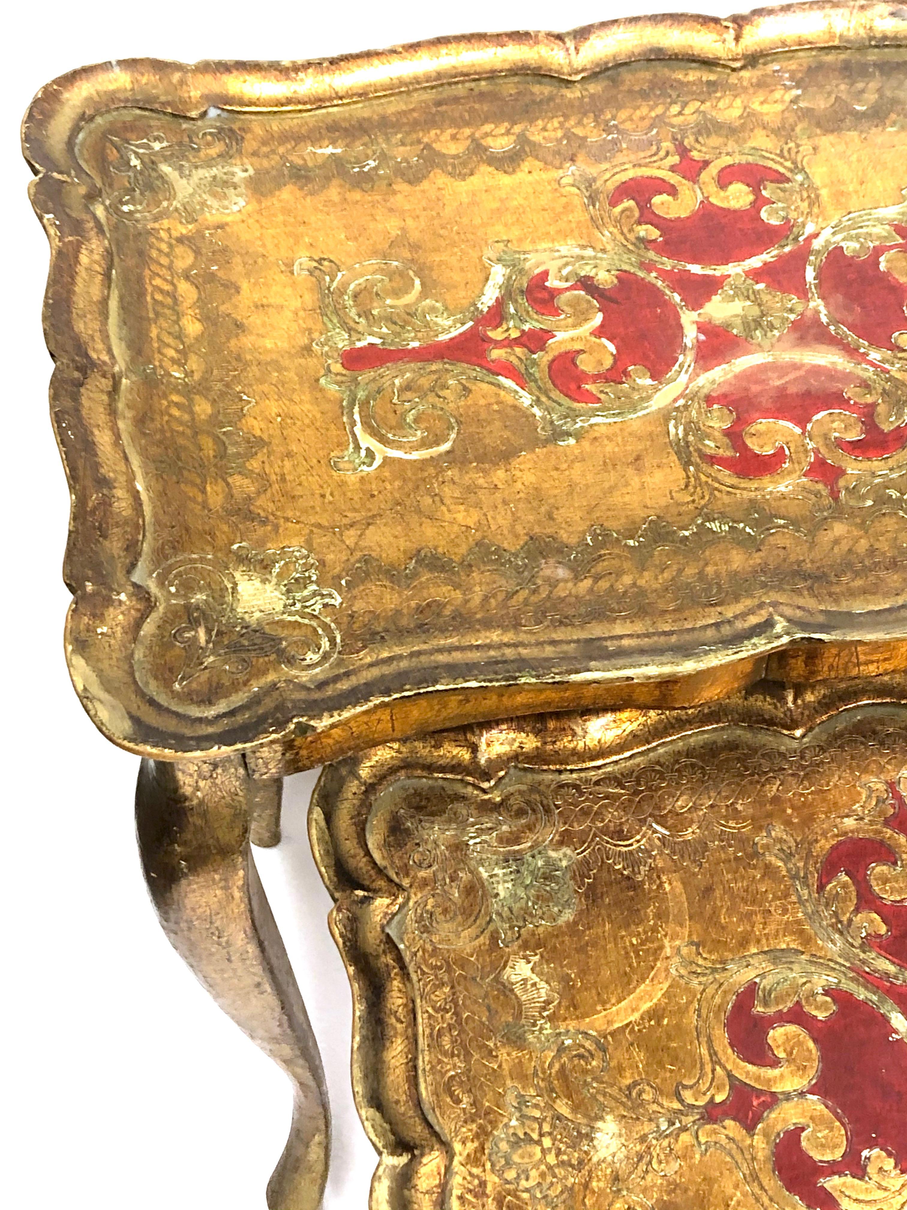 Mid-20th Century Gilded Wood Toleware Tole Set of two Nesting Tables Hollywood Regency Style