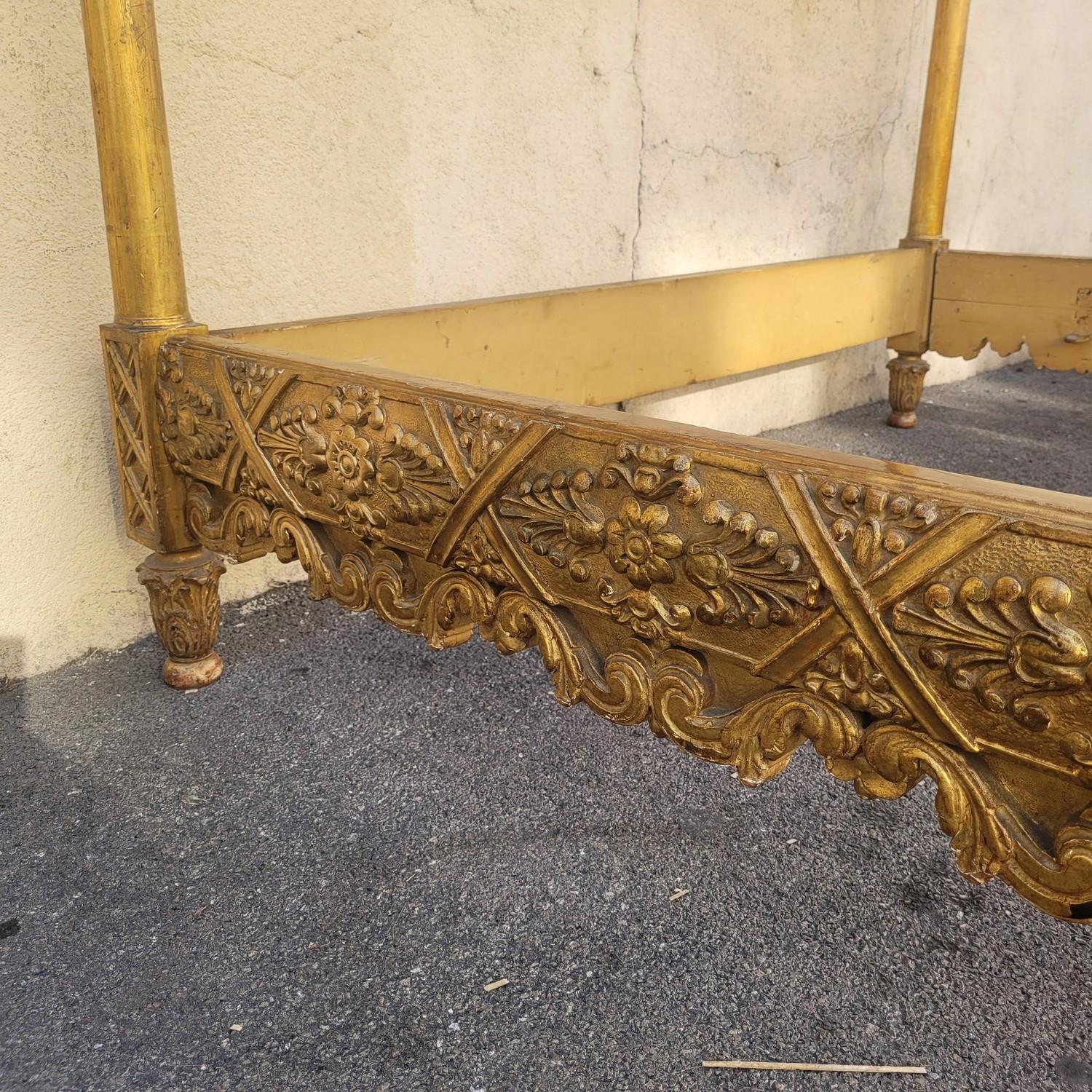 Marco de cama de madera dorada, ancho 176,5 cm, finales del siglo XIX en venta 10