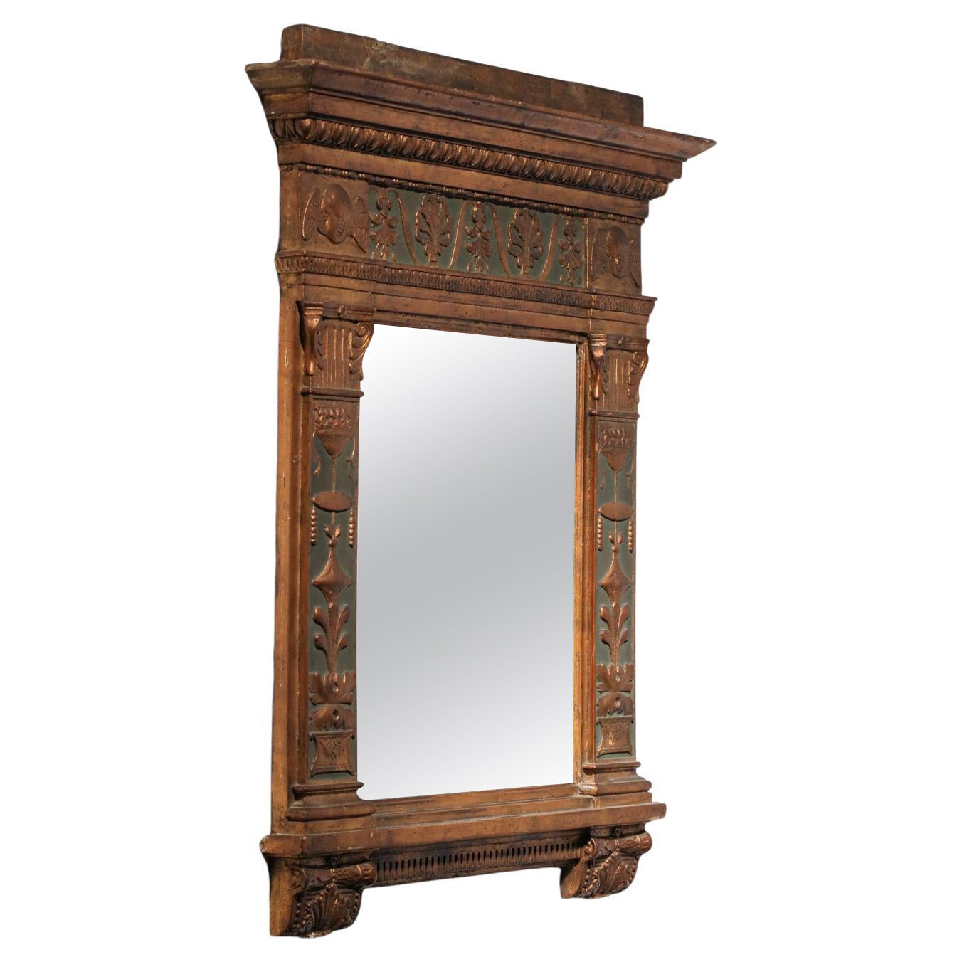 Espejo de madera dorada en venta