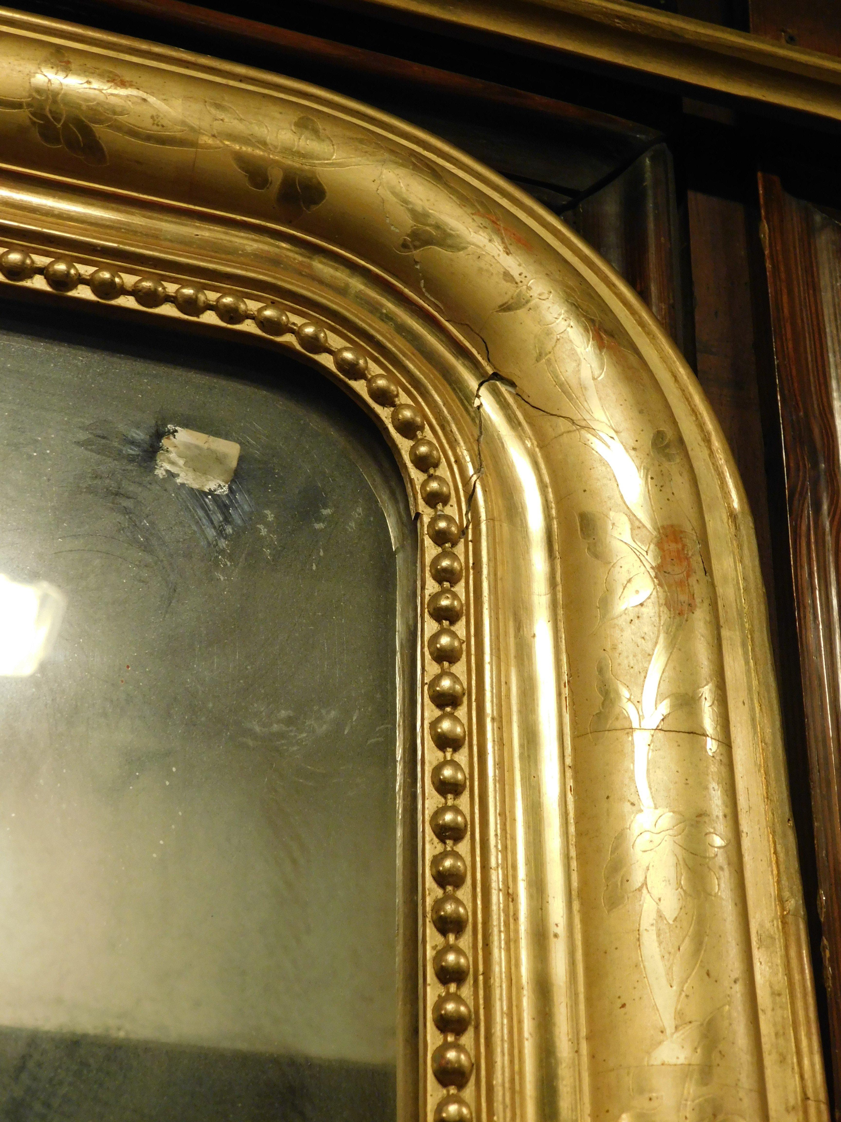 Poplar Gilded wooden mirror with rounded corners, Italy For Sale
