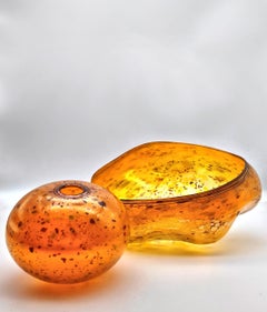 Gilded yellow basket pair with oxblood lips wrap, by Dale Chihuly, Seattle, 1992