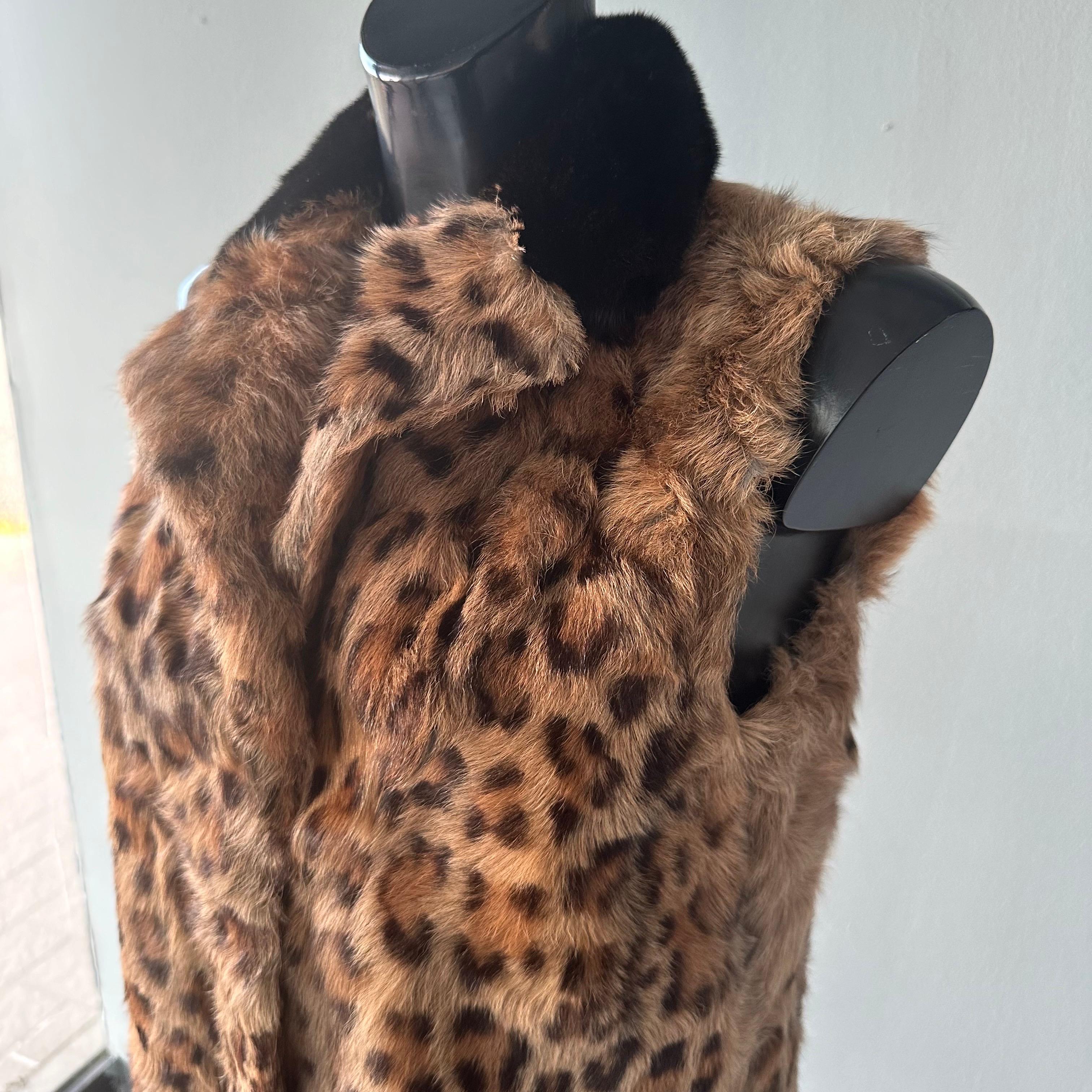Women's or Men's Gilet Prada  in pelliccia di capretto con stampa animalier For Sale