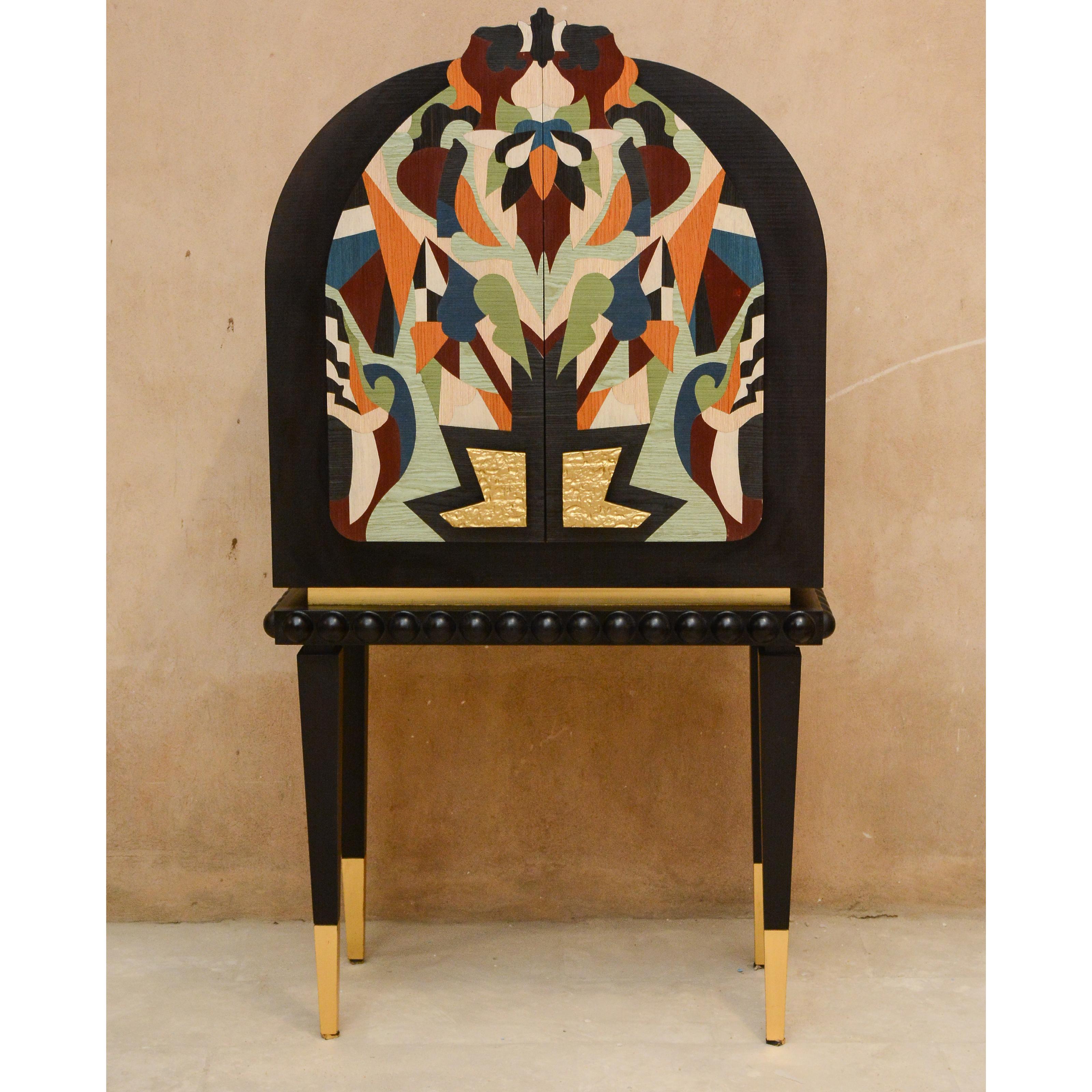 XXIe siècle et contemporain GILGAMESH - Meuble en placage multicolore, feuille d'or et laiton Wood en vente
