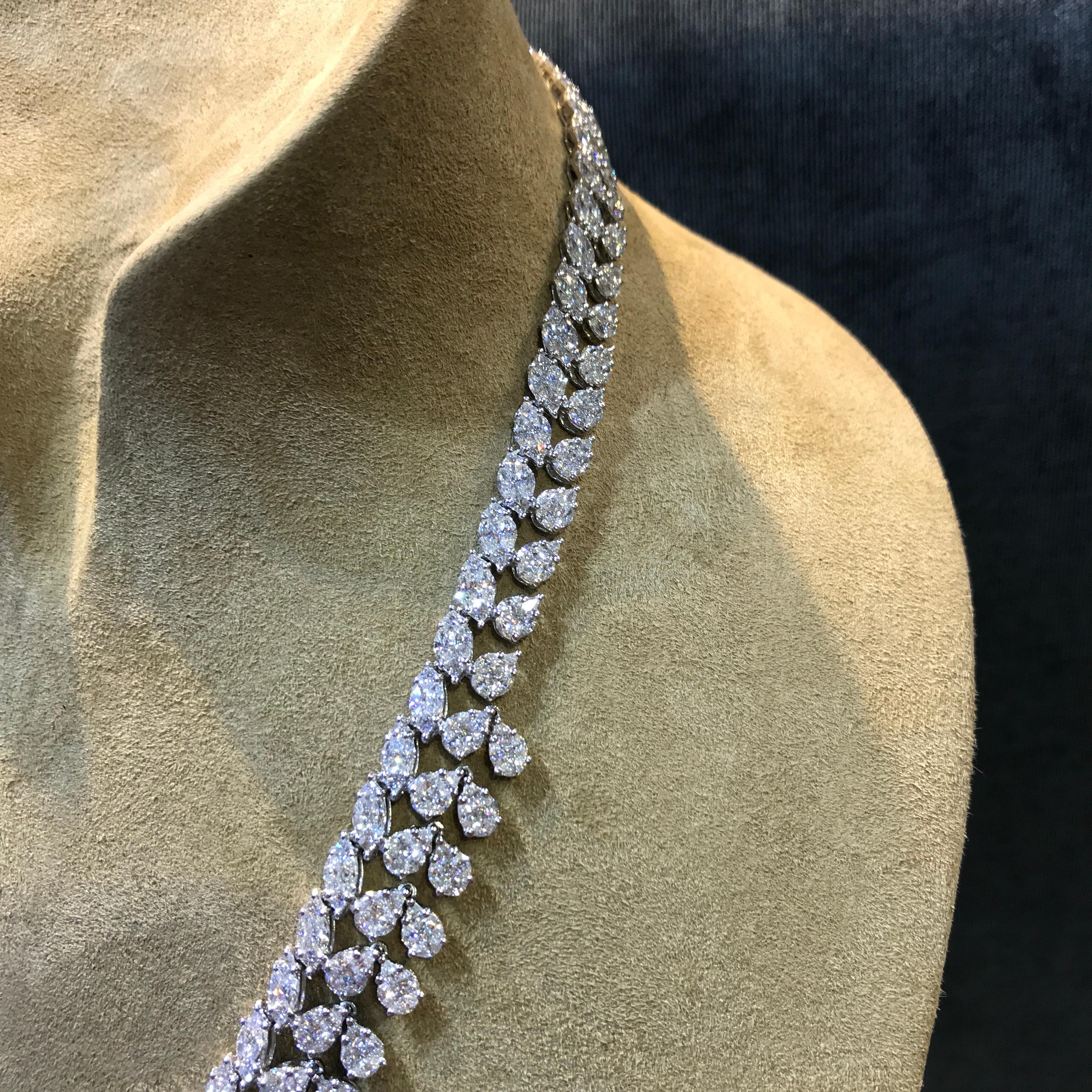 Modern GILIN 18 Karat 29.92 Carat White Gold, Classic White Diamond Necklace For Sale