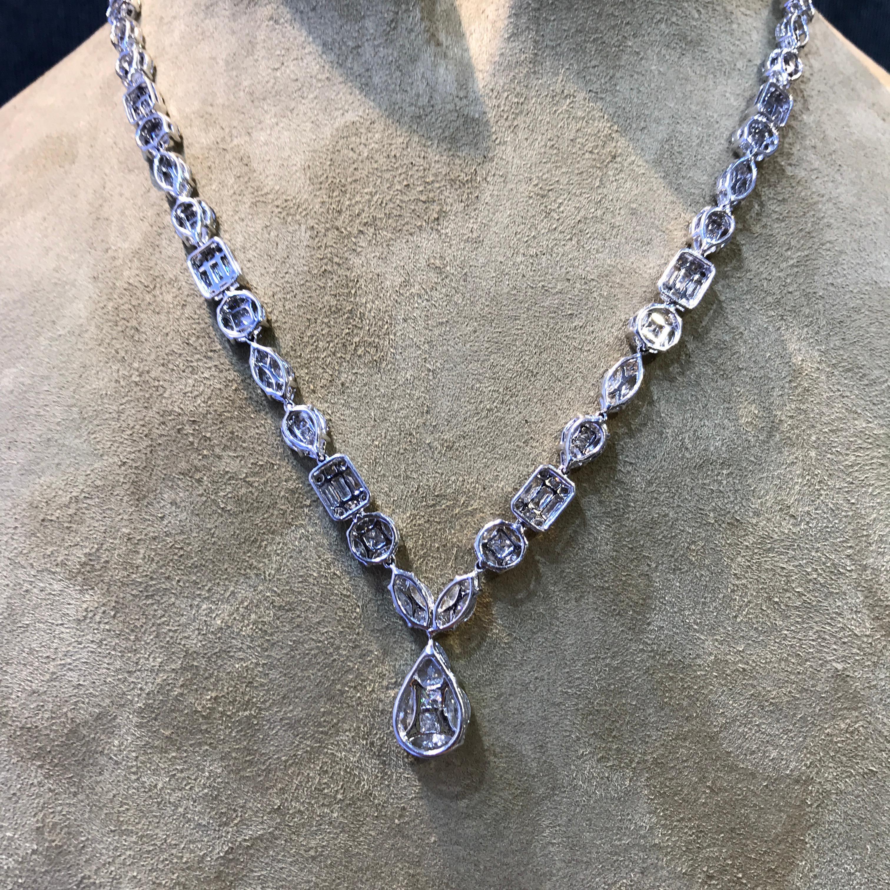 GILIN 18 Karat White Gold 14.14 Carts Classic White Diamond Necklace For Sale 1