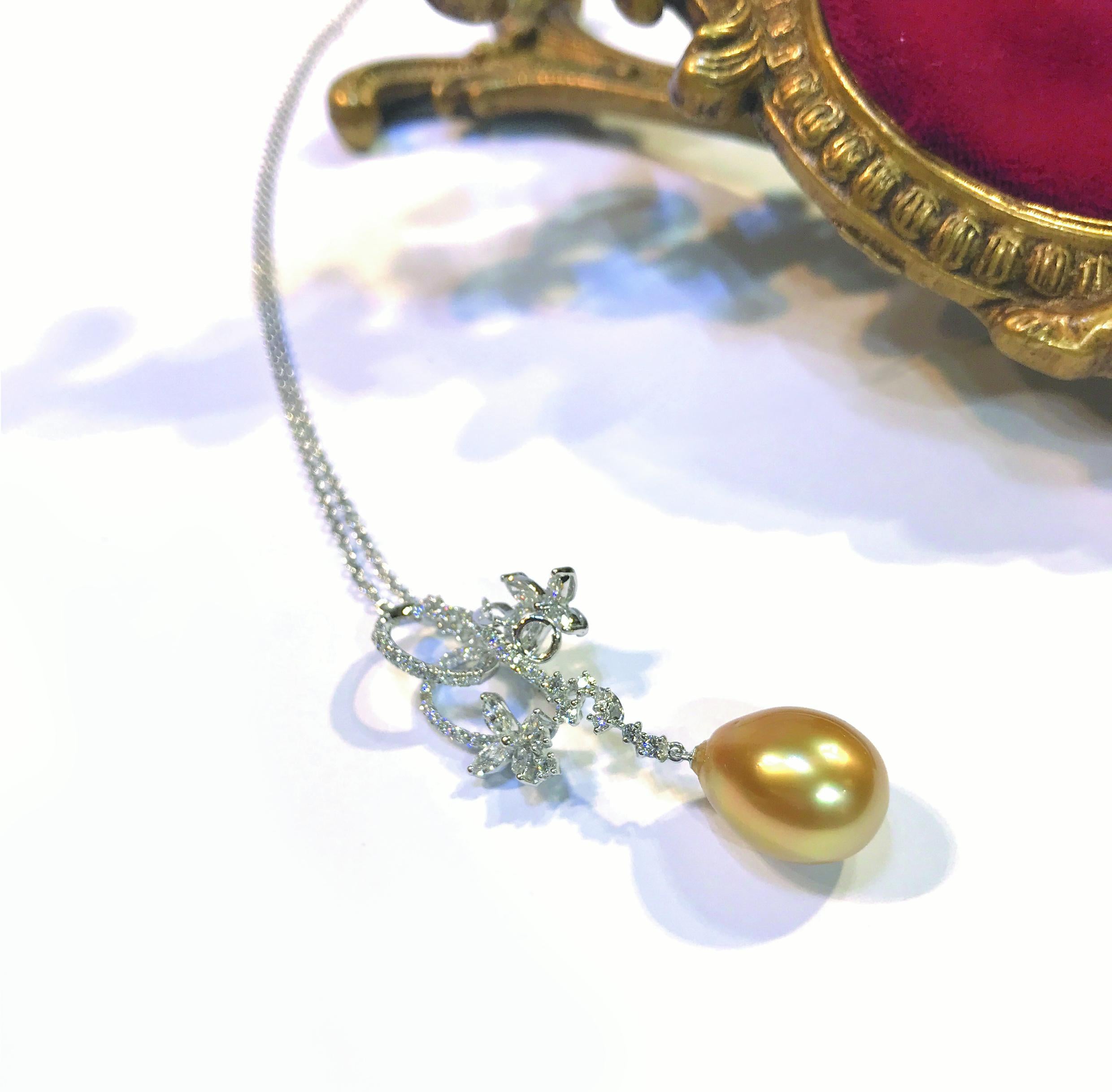 Gilin 18 Karat White Gold 1.11 Carat Golden South Sea Pearl Diamond Pendant In New Condition For Sale In Central, HK