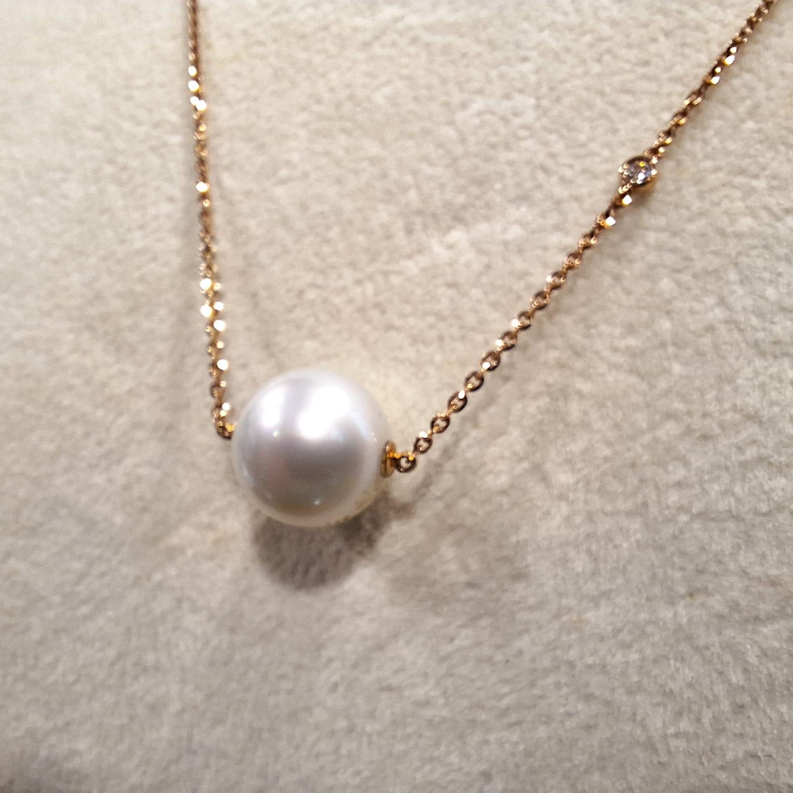 Rose Cut Gilin 18k Rose Gold Necklace with South Sea Pearl For Sale