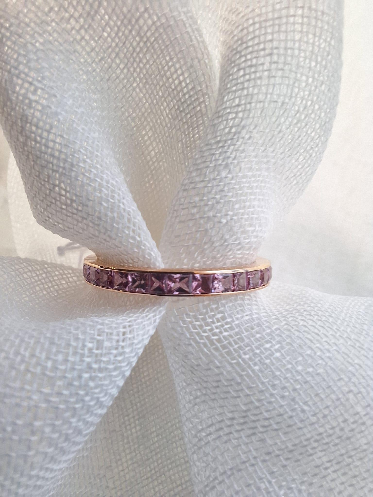 GILIN 18K Rose Gold Ring with Pink Sapphire

Pink sapphires are recognized as having a variety of meanings, symbolizing good fortune, power through hardships, intense love and compassion, and subtle elegance.

The ring setting with pink sapphire