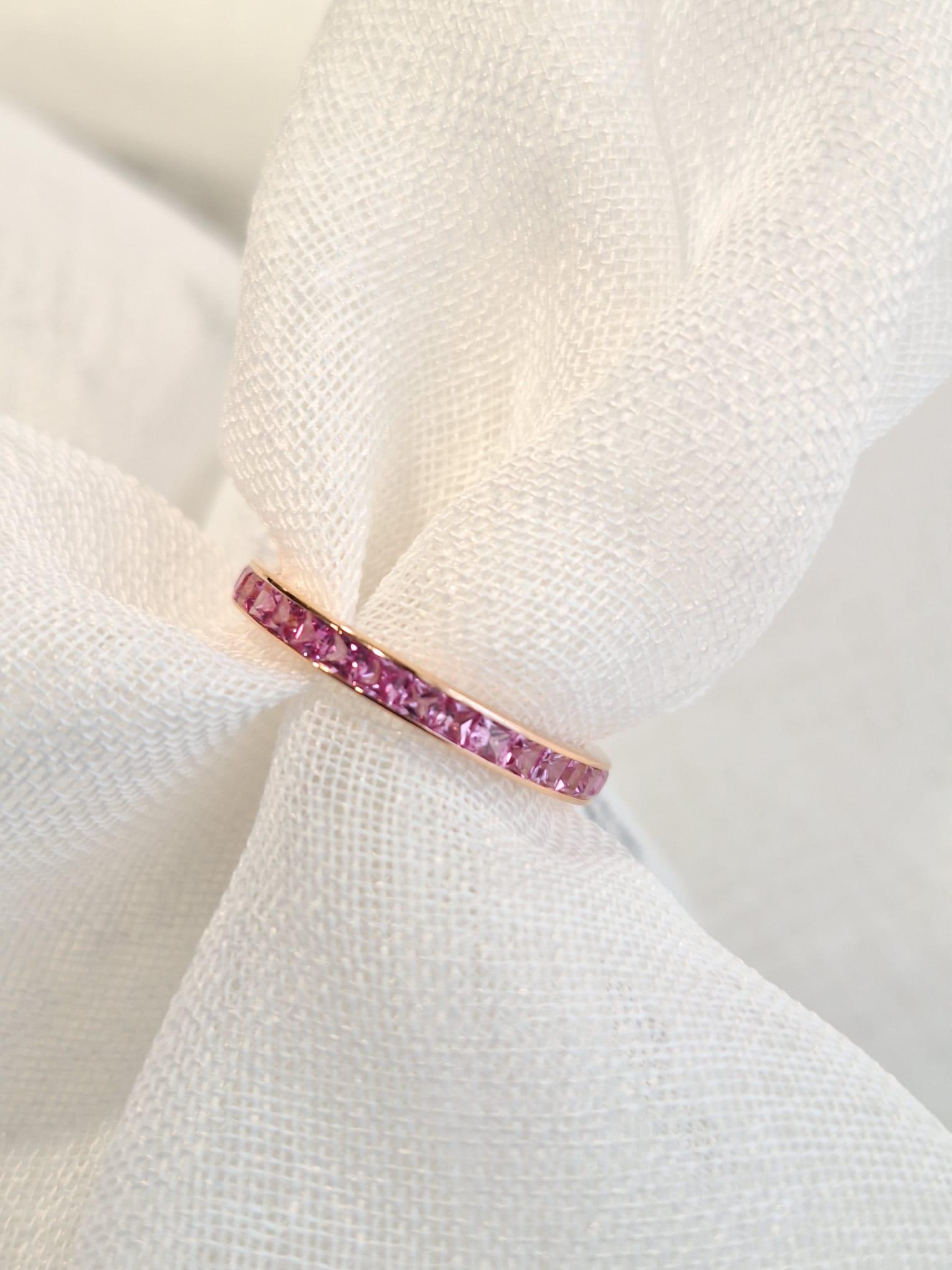 GILIN 18K Rose Gold Ring with Pink Sapphire In New Condition For Sale In Central, HK