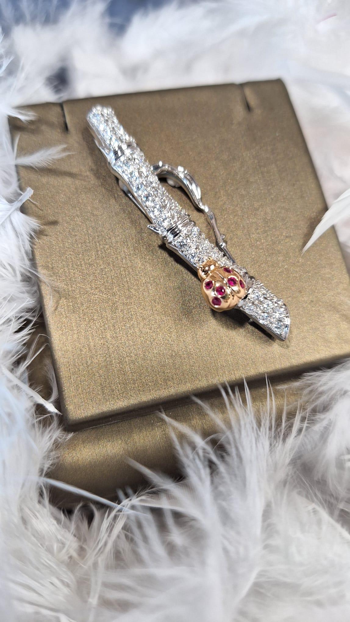GILIN 18K White Gold Diamond Brooch with Ruby For Sale 3
