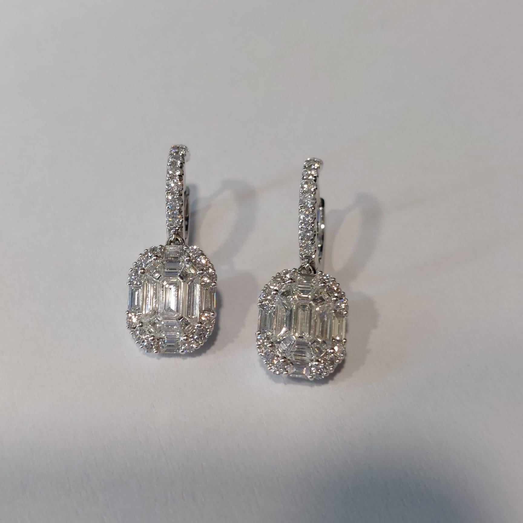Gilin 18k White Gold Diamond Earring In New Condition For Sale In Central, HK