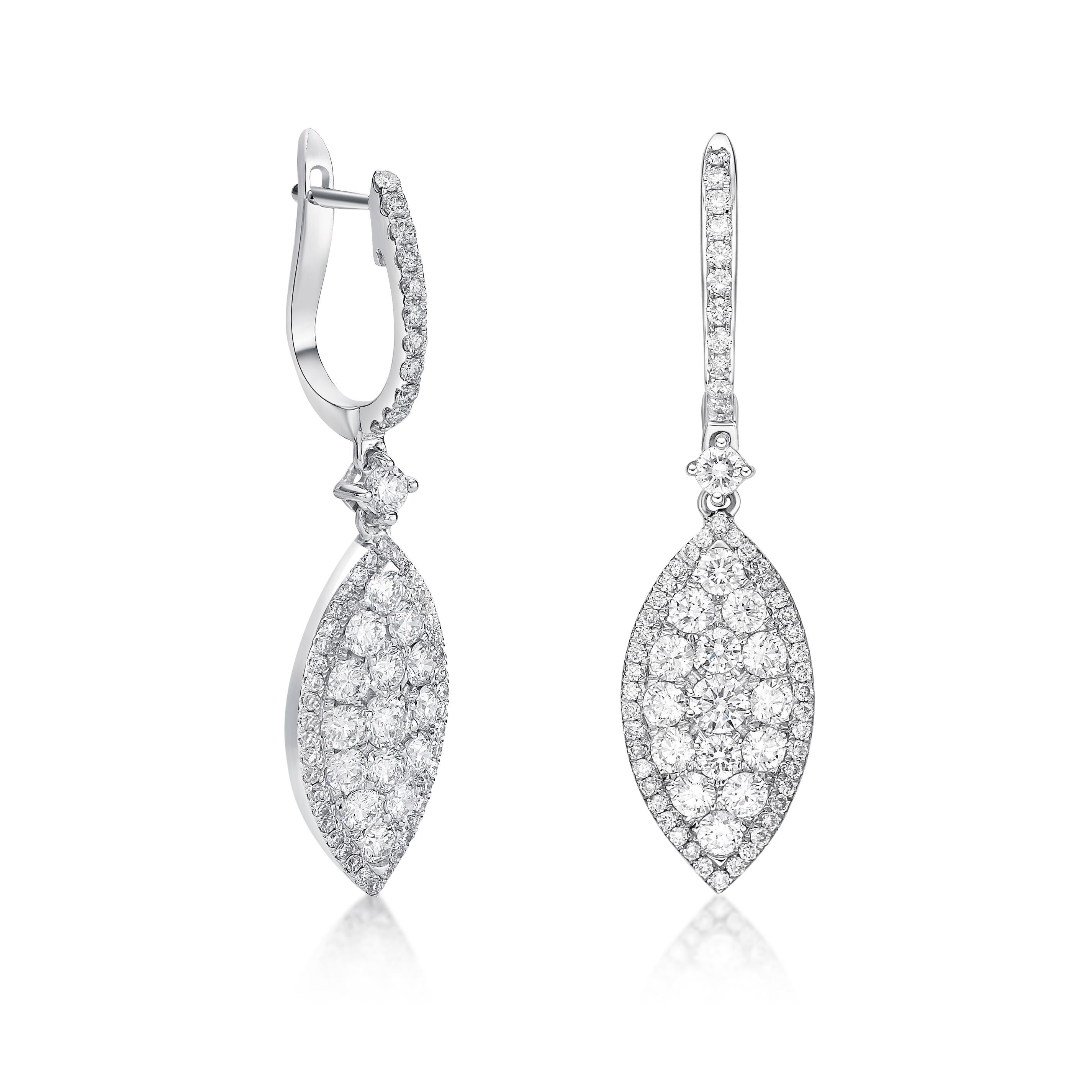 Women's GILIN 18K White Gold Diamond Earring For Sale