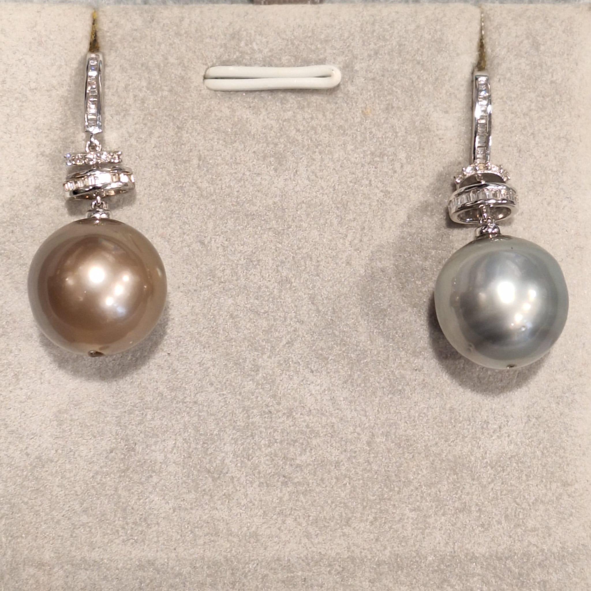 GILIN 18K White Gold Diamond Earring with Pearl

Pearls symbolize loyalty, integrity, generosity, and purity, elegant and unique.

The earring setting with pearl weight 4.44gm & 4.07gm, the diamond total weight 0.24ct, made in 18K gold.

