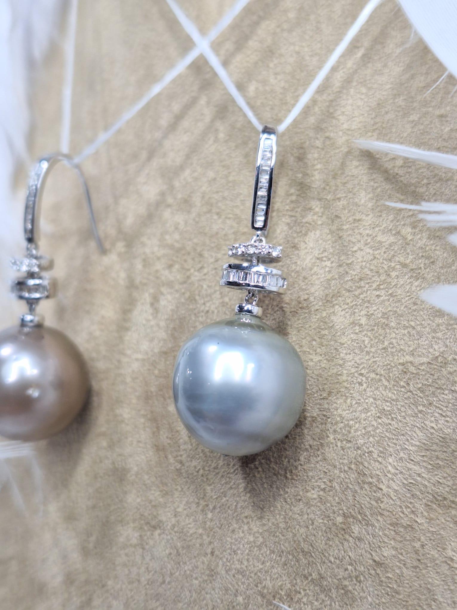 Modern GILIN 18K White Gold Diamond Earring with Pearl For Sale