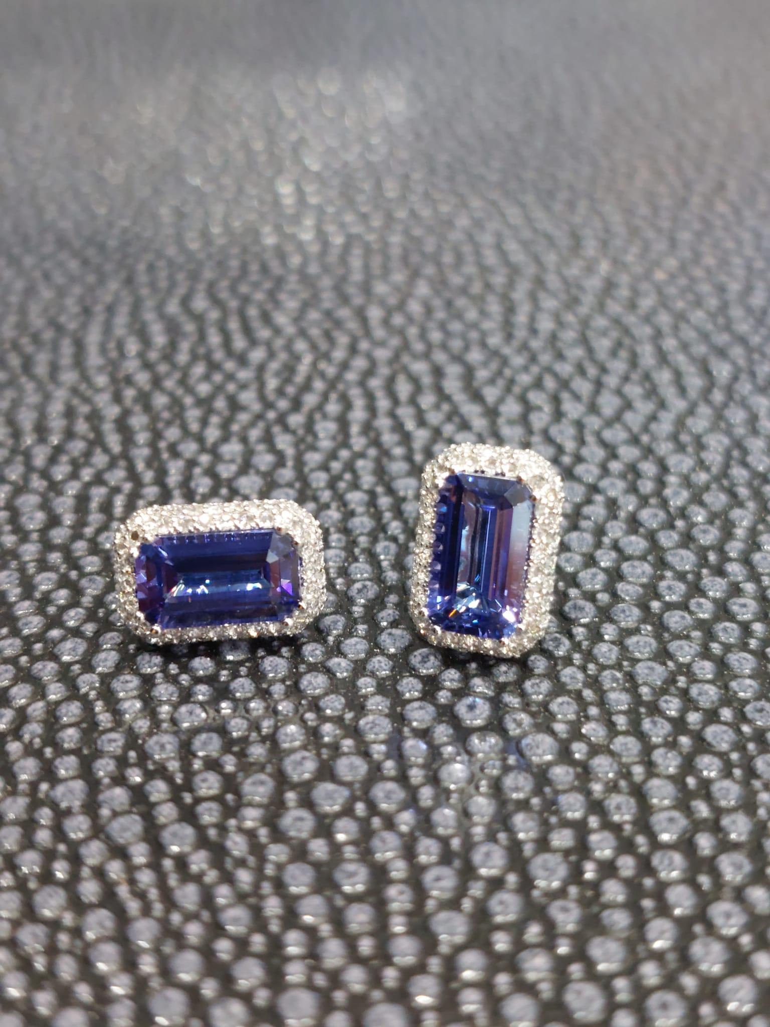 Modern GILIN 18K White Gold Diamond Earring with Tanzanite For Sale