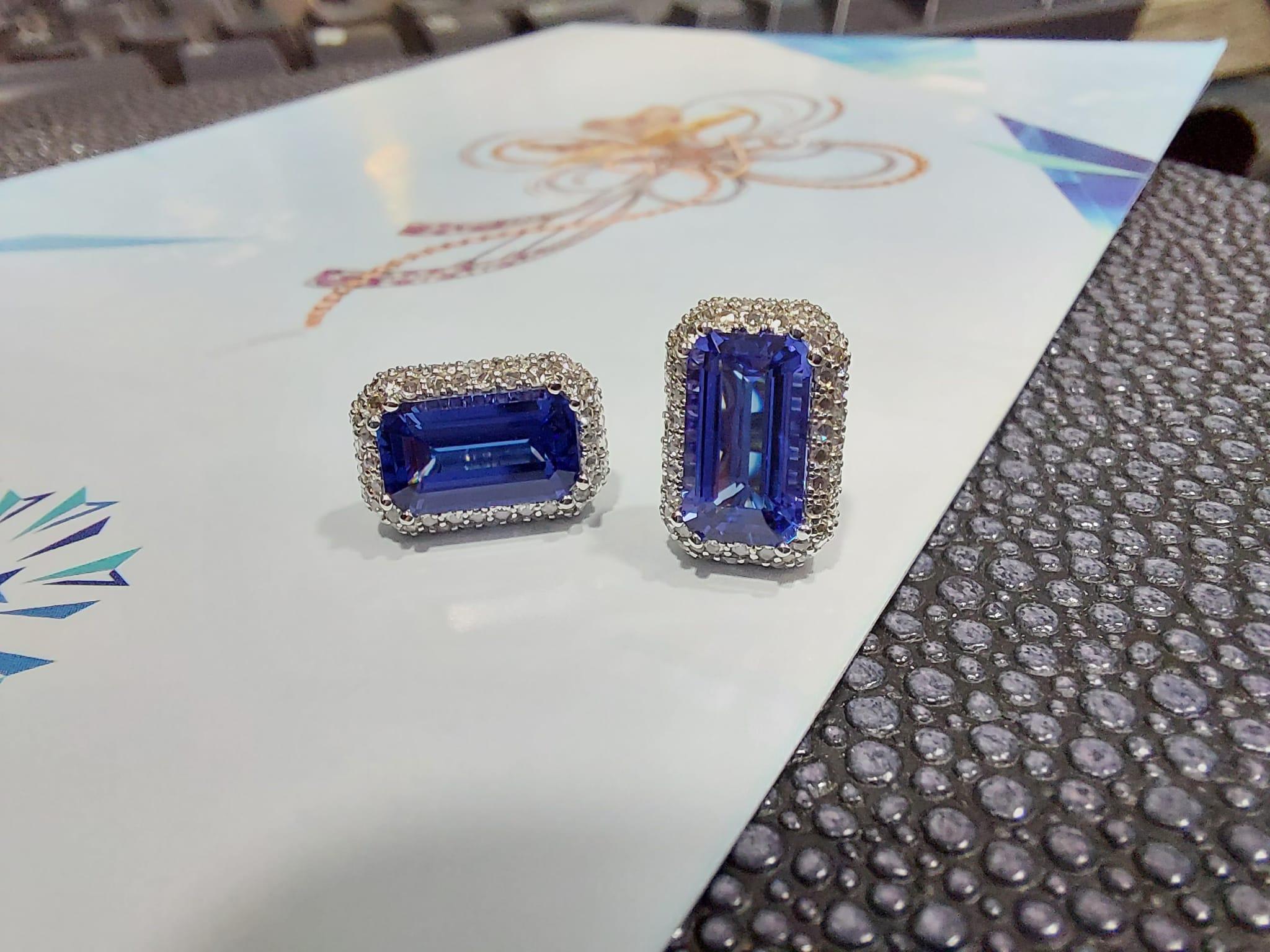 Women's or Men's GILIN 18K White Gold Diamond Earring with Tanzanite For Sale