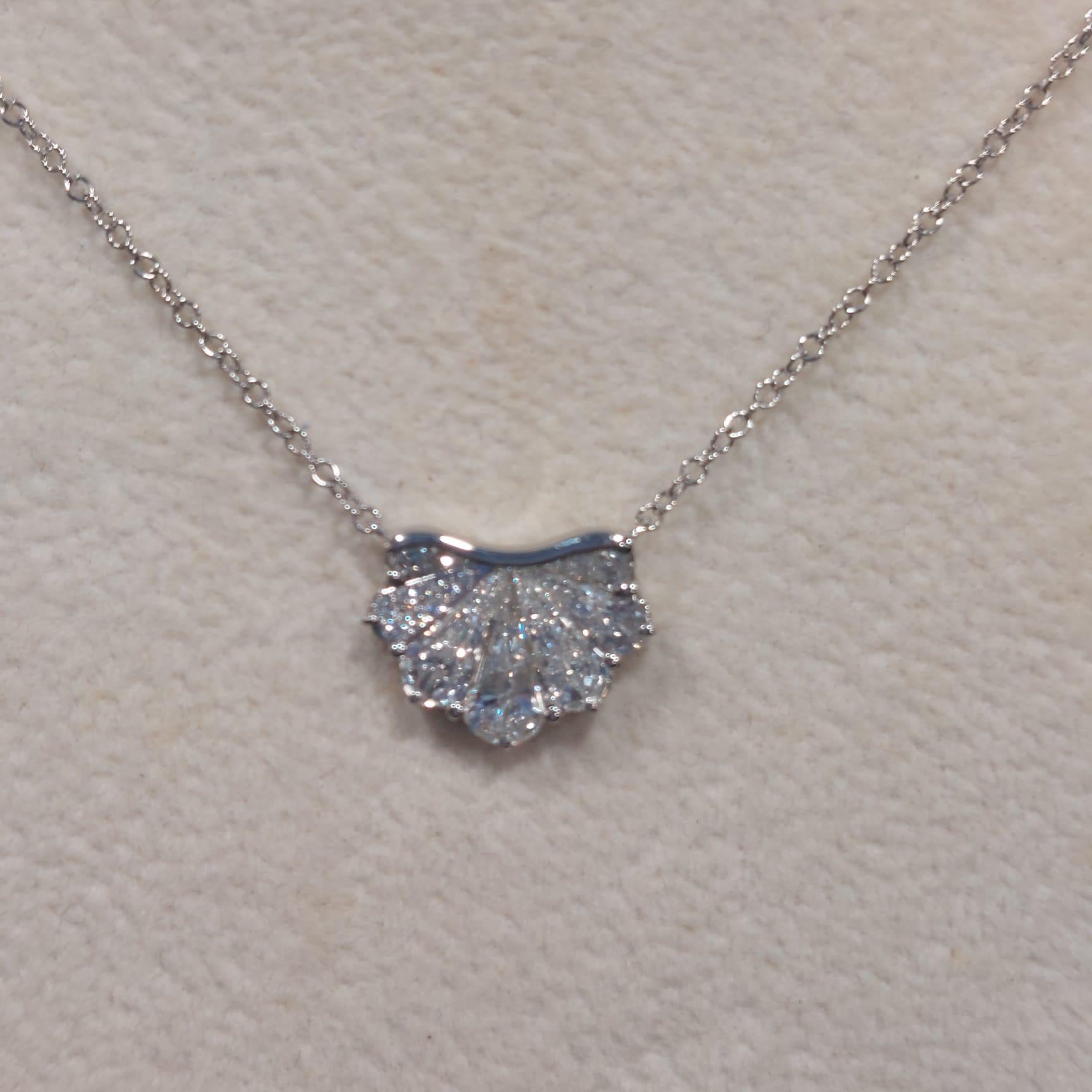 GILIN 18K White Gold Diamond Pendant Necklace For Sale 5