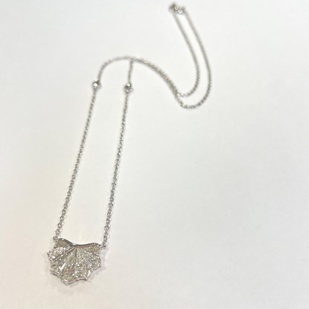 GILIN 18K White Gold Diamond Pendant Necklace For Sale 2