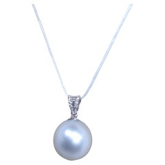 GILIN 18K White Gold Diamond Pendant with Pearl