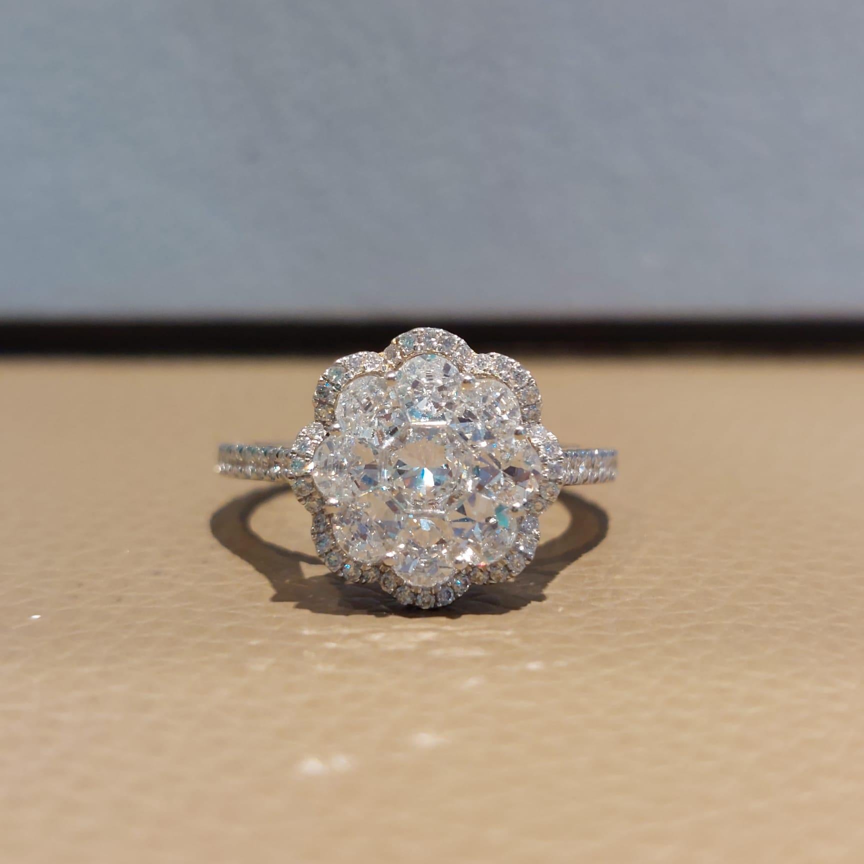 Modern Gilin 18k White Gold Diamond Ring For Sale