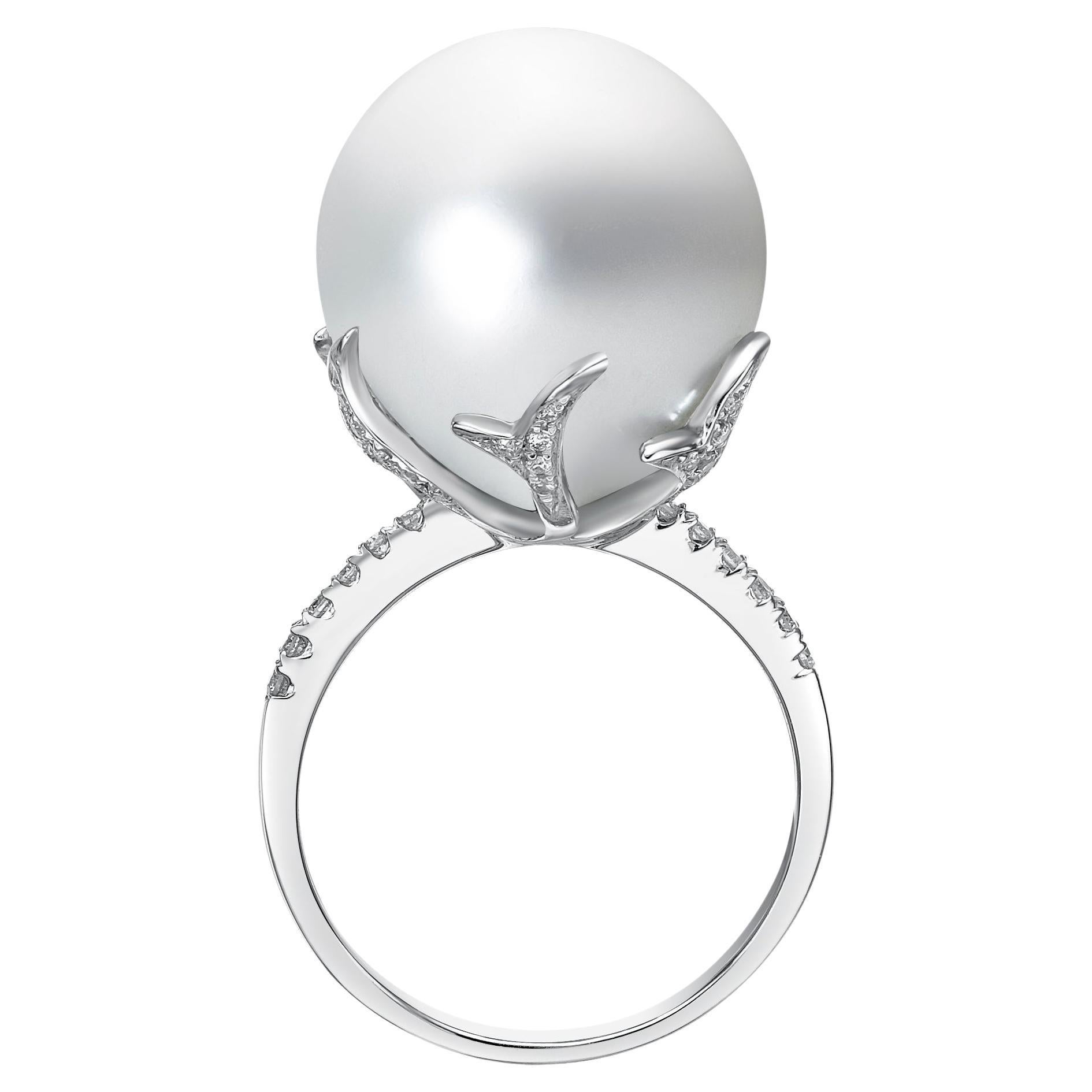 Gilin 18k White Gold Diamond Ring with South Sea Pearl For Sale