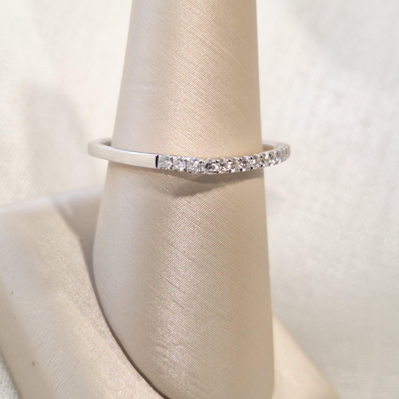 Women's or Men's Gilin 18k White Gold Diamond Square Wedding Ring Band For Sale