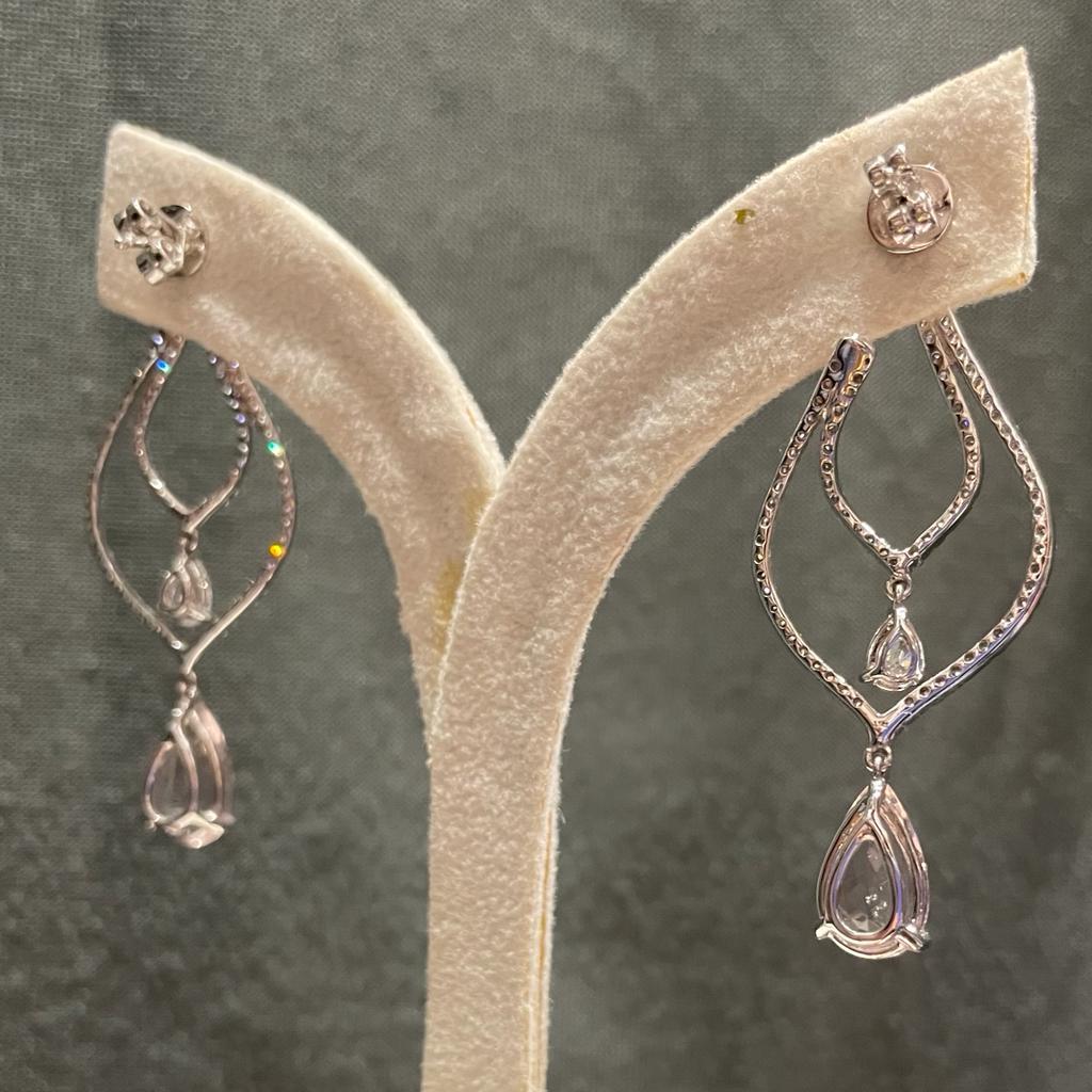 Gilin 18K White Gold Morganite Diamond Cocktail Earring In New Condition For Sale In Central, HK