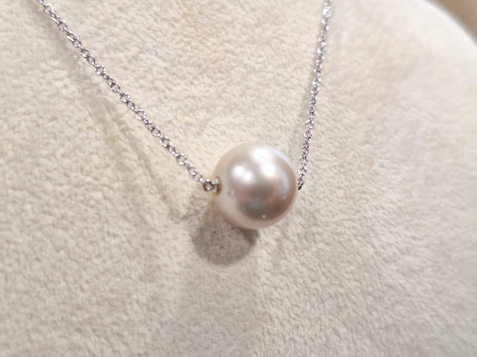 what does a white pearl symbolize