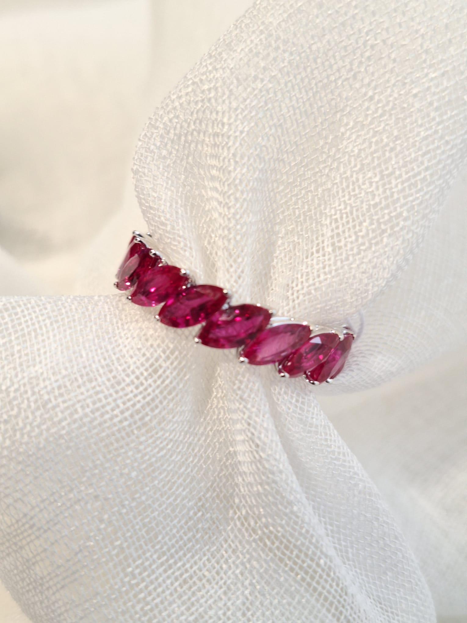 GILIN 18K White Gold Ring with Ruby In New Condition For Sale In Central, HK