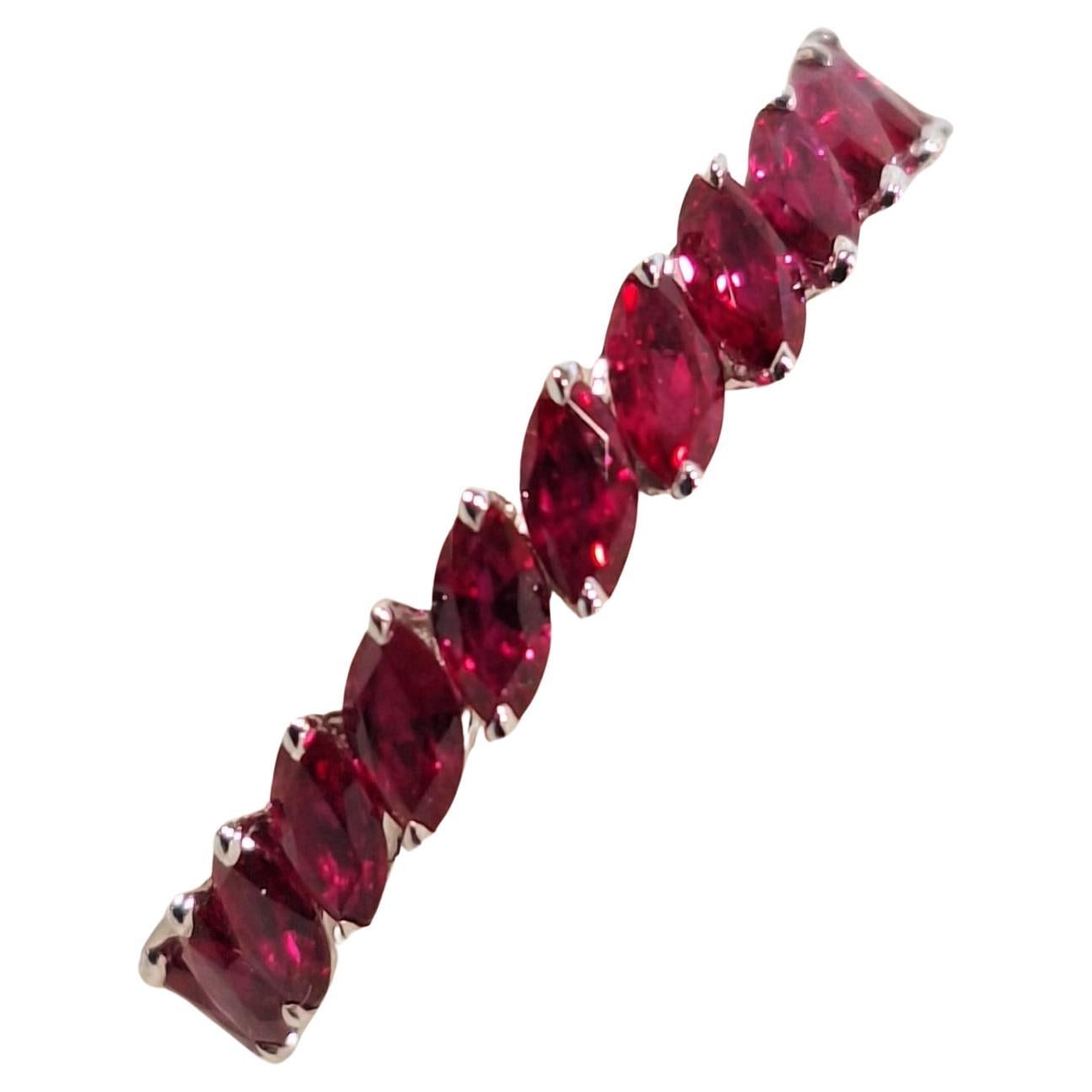 GILIN 18K White Gold Ring with Ruby For Sale
