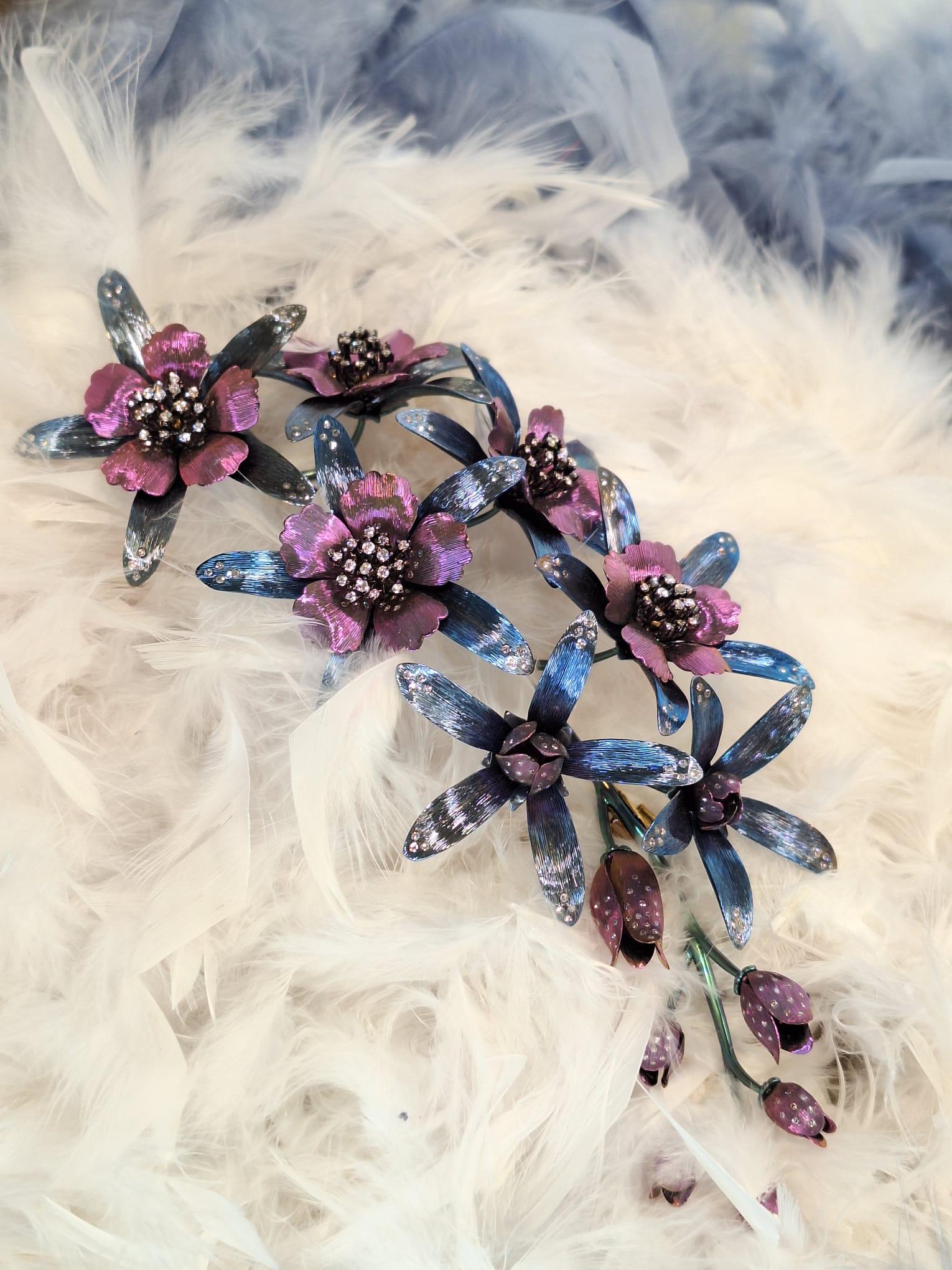 GILIN 18K White Gold & Titanium Color Diamond Brooch In New Condition For Sale In Central, HK