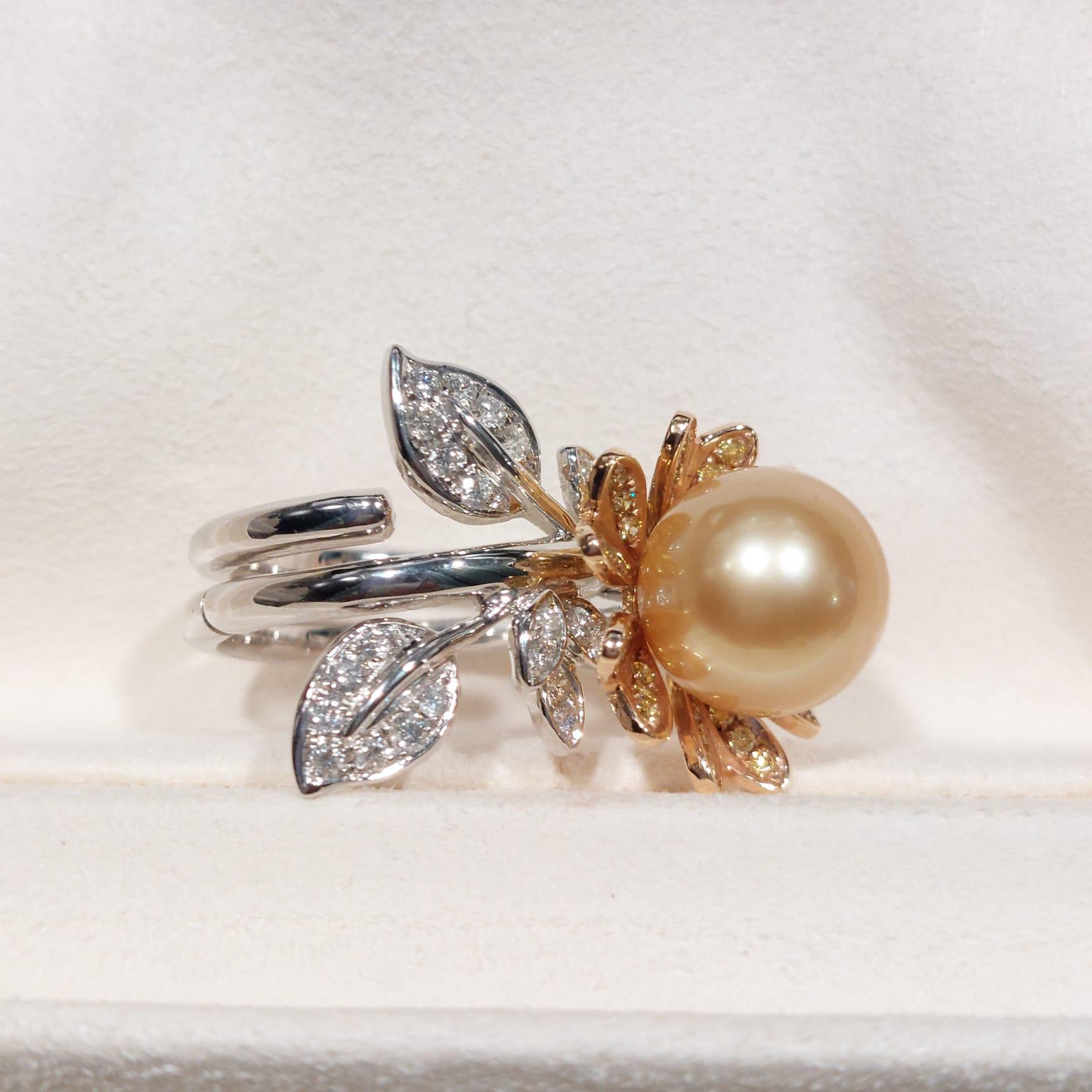 Round Cut Gilin 18 Karat White Rose Gold Diamond Ring with Pearl For Sale