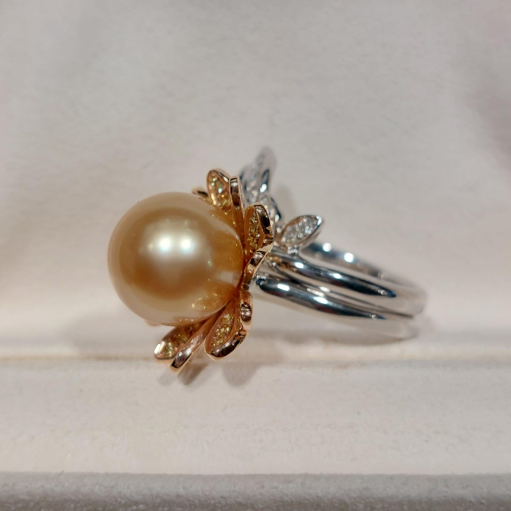Gilin 18 Karat White Rose Gold Diamond Ring with Pearl For Sale 3