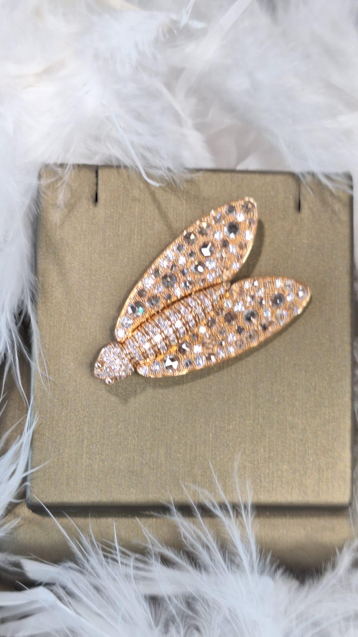 GILIN 18K Yellow Gold Diamond Brooch For Sale 3