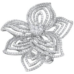 GILIN, Blossom Floral 18 Karat White Gold 1.86 Carat Cocktail Diamond Ring